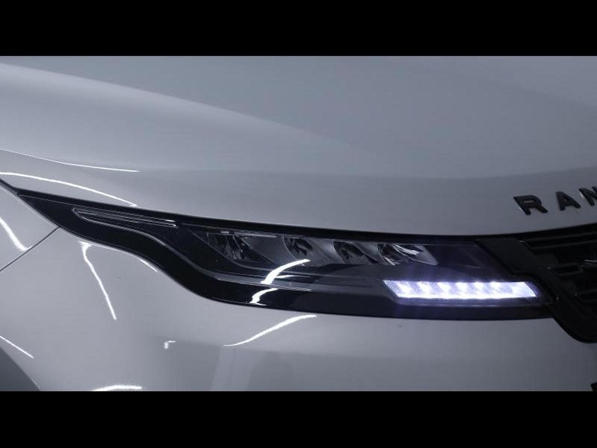 Land-Rover Range Rover Evoque D165 S AWD Auto (2026) - Photo 9