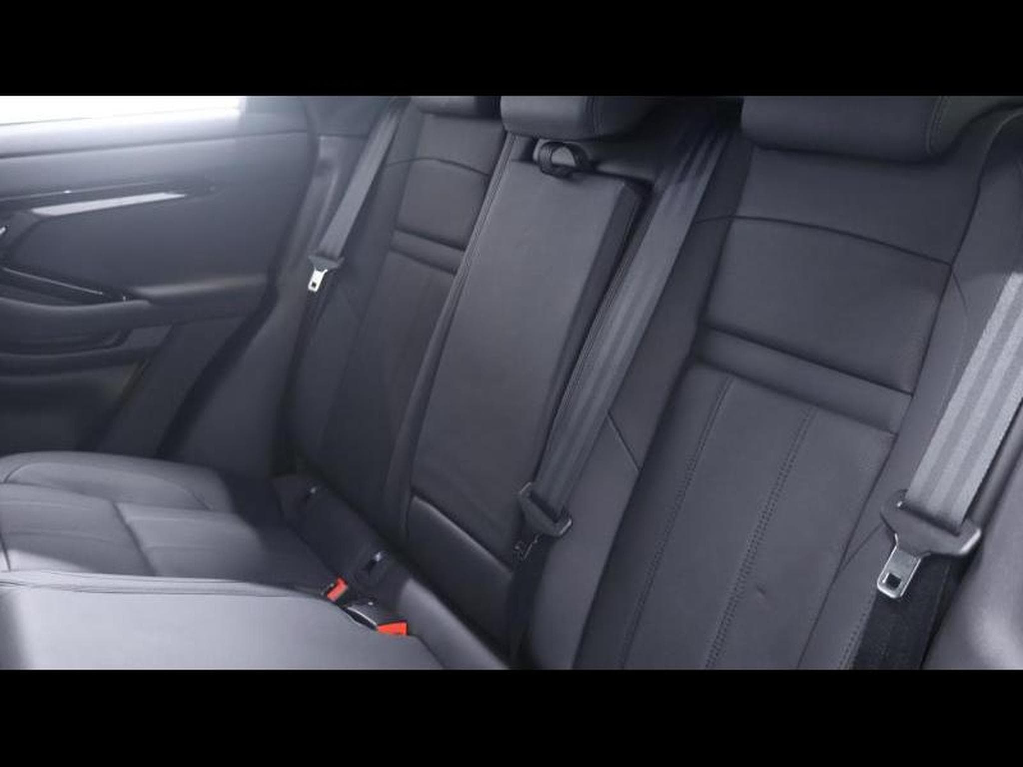 Land-Rover Range Rover Evoque D165 S AWD Auto (2026) - Photo 19