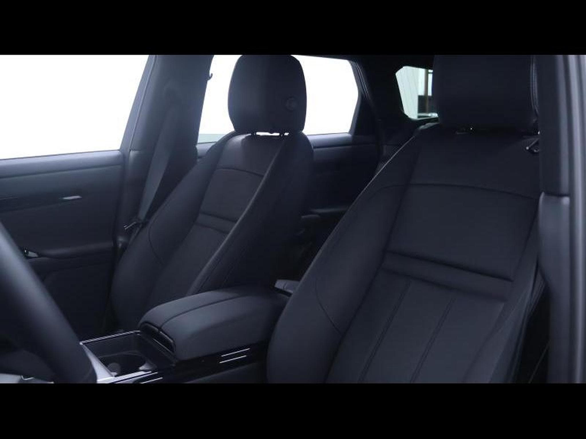 Land-Rover Range Rover Evoque D165 S AWD Auto (2026) - Photo 17