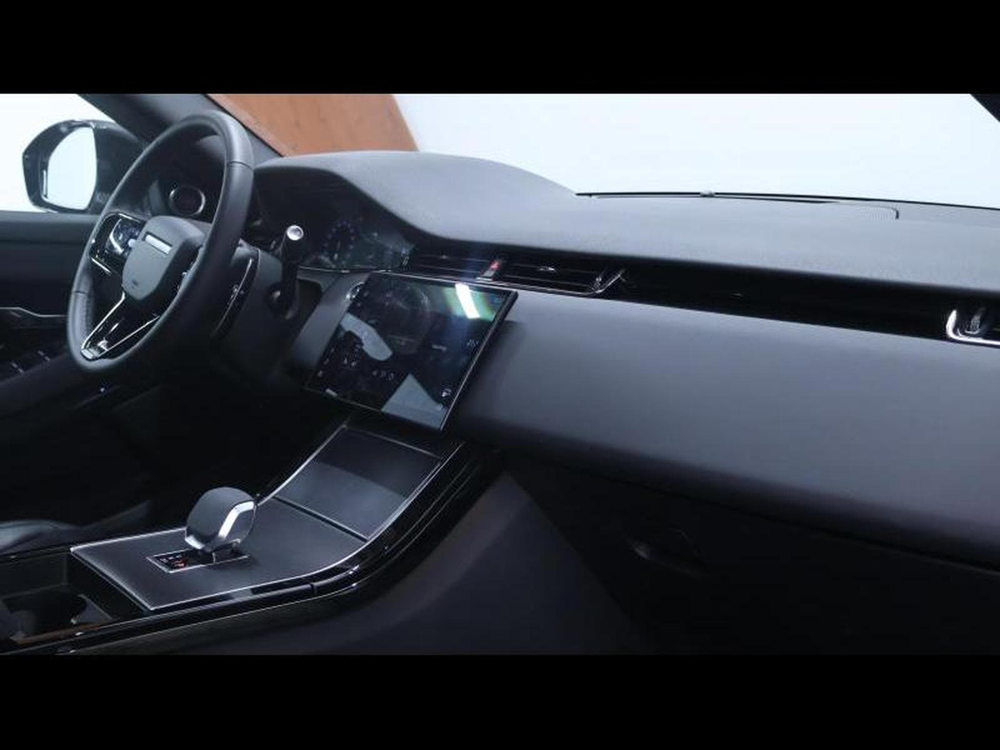 Land-Rover Range Rover Evoque D165 S AWD Auto (2026) - Photo 22