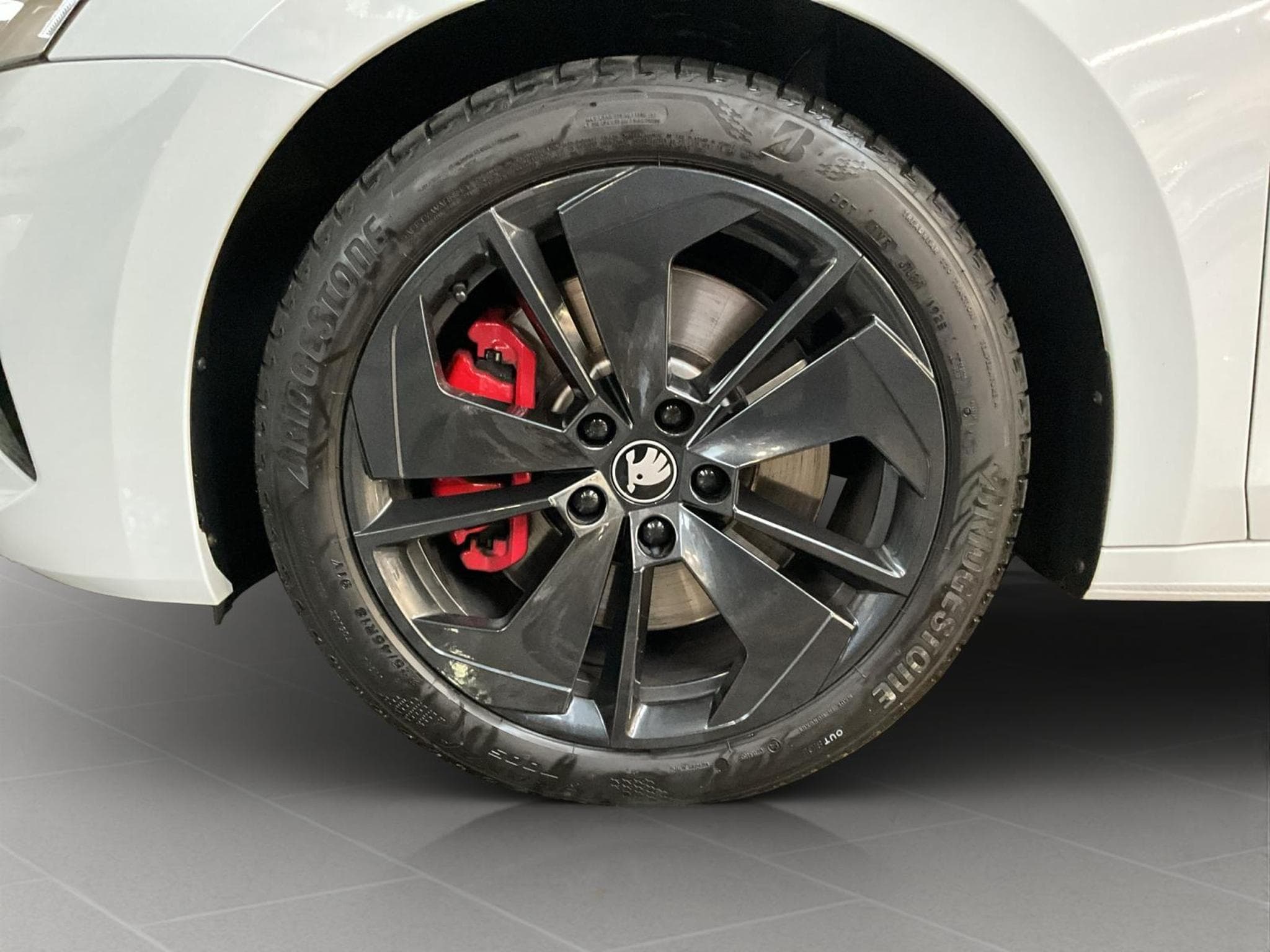 Skoda Octavia RS+DSG+AHK+Canton+LED+NAVI+DAB (2025) - Foto 8