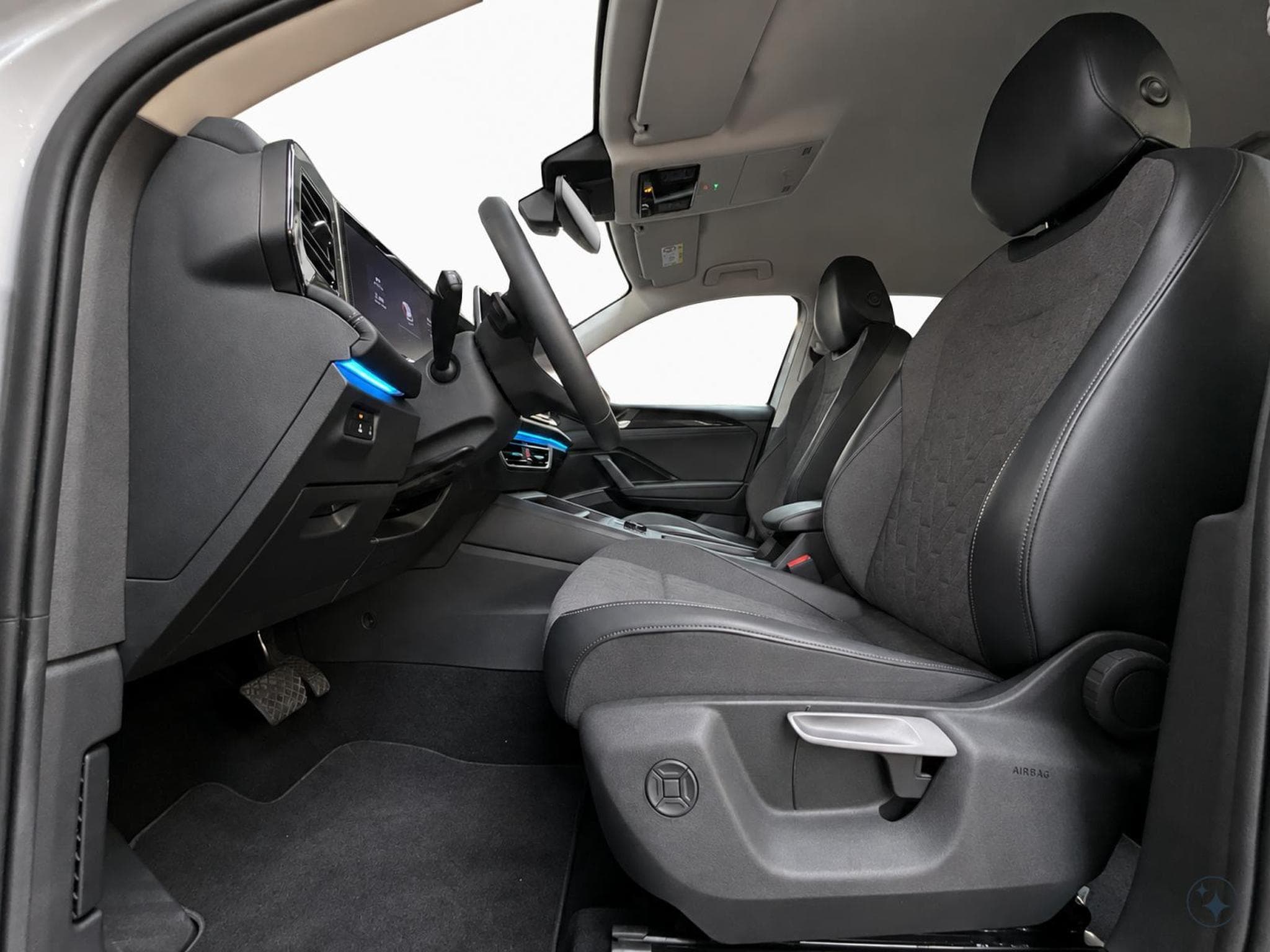 VW Tiguan Life+DSG+P.Info.+P.Ass.+Navi+AHK (2025) - Photo 11