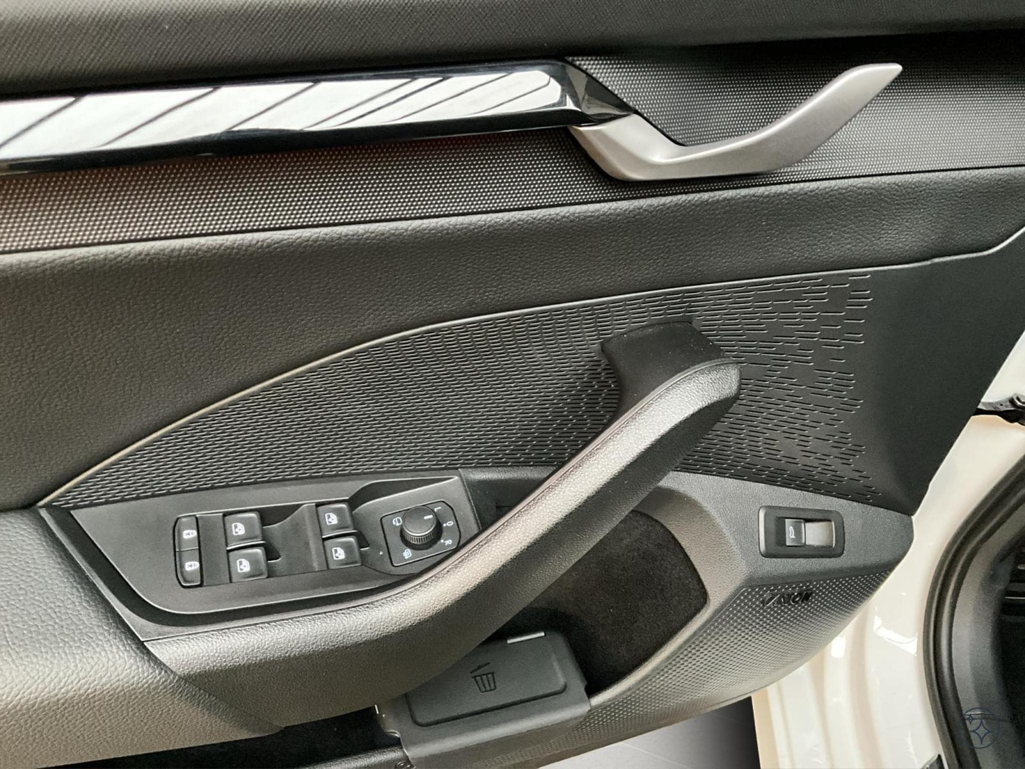 Skoda Octavia RS+DSG+AHK+Canton+LED+NAVI+DAB (2025) - Foto 10