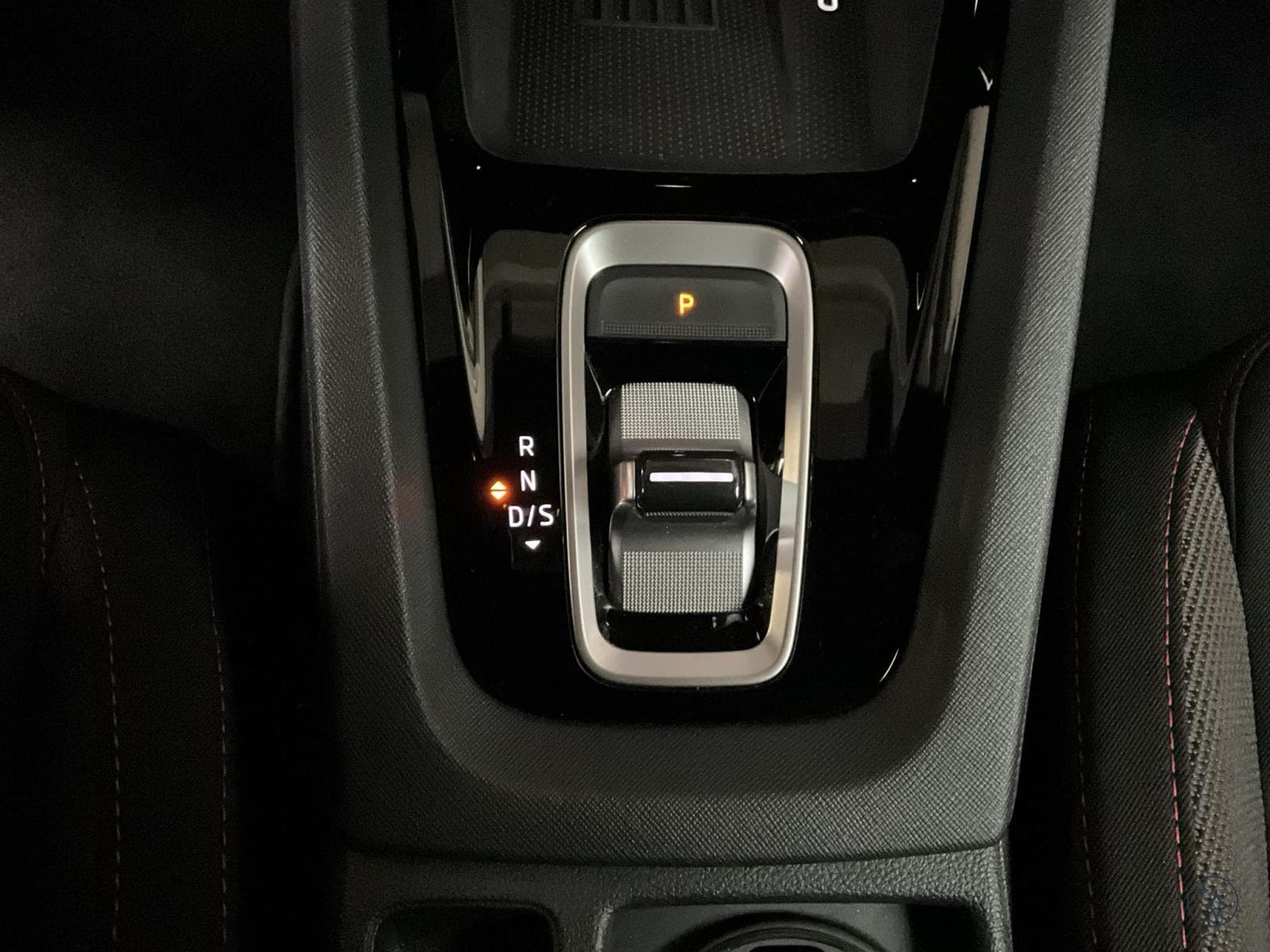 Skoda Octavia RS+DSG+AHK+Canton+LED+NAVI+DAB (2025) - Foto 14