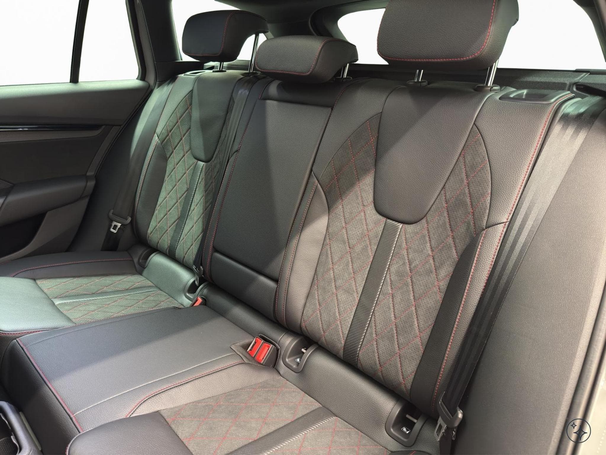 Skoda Octavia RS (2026) - Foto 16