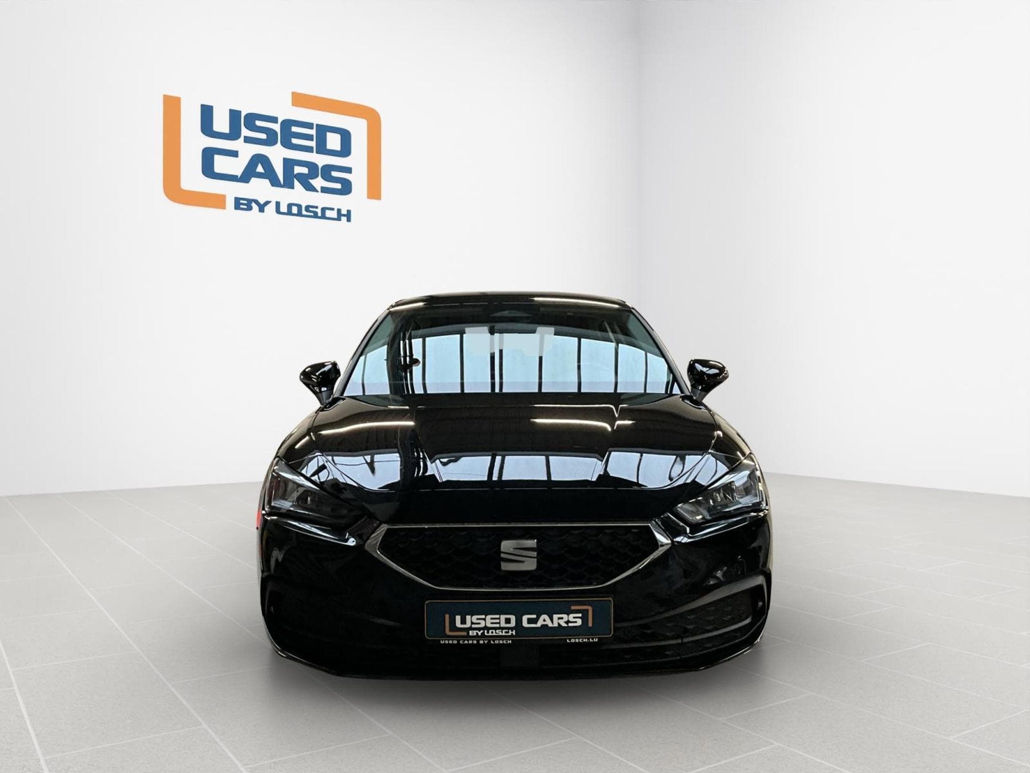 Seat Leon Style+BVM+P.Comfort+RearView+FullLink+P.Convenance (2025) - Photo 3