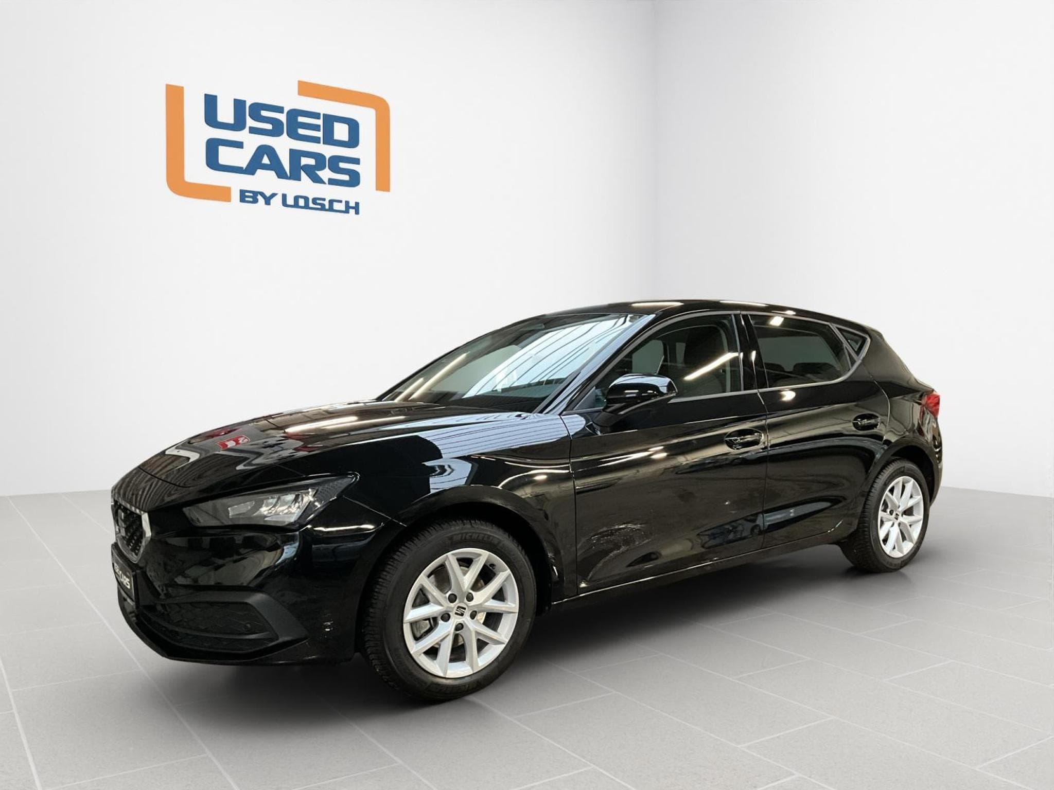 Seat Leon Style+BVM+P.Comfort+RearView+FullLink+P.Convenance (2025) - Photo 4