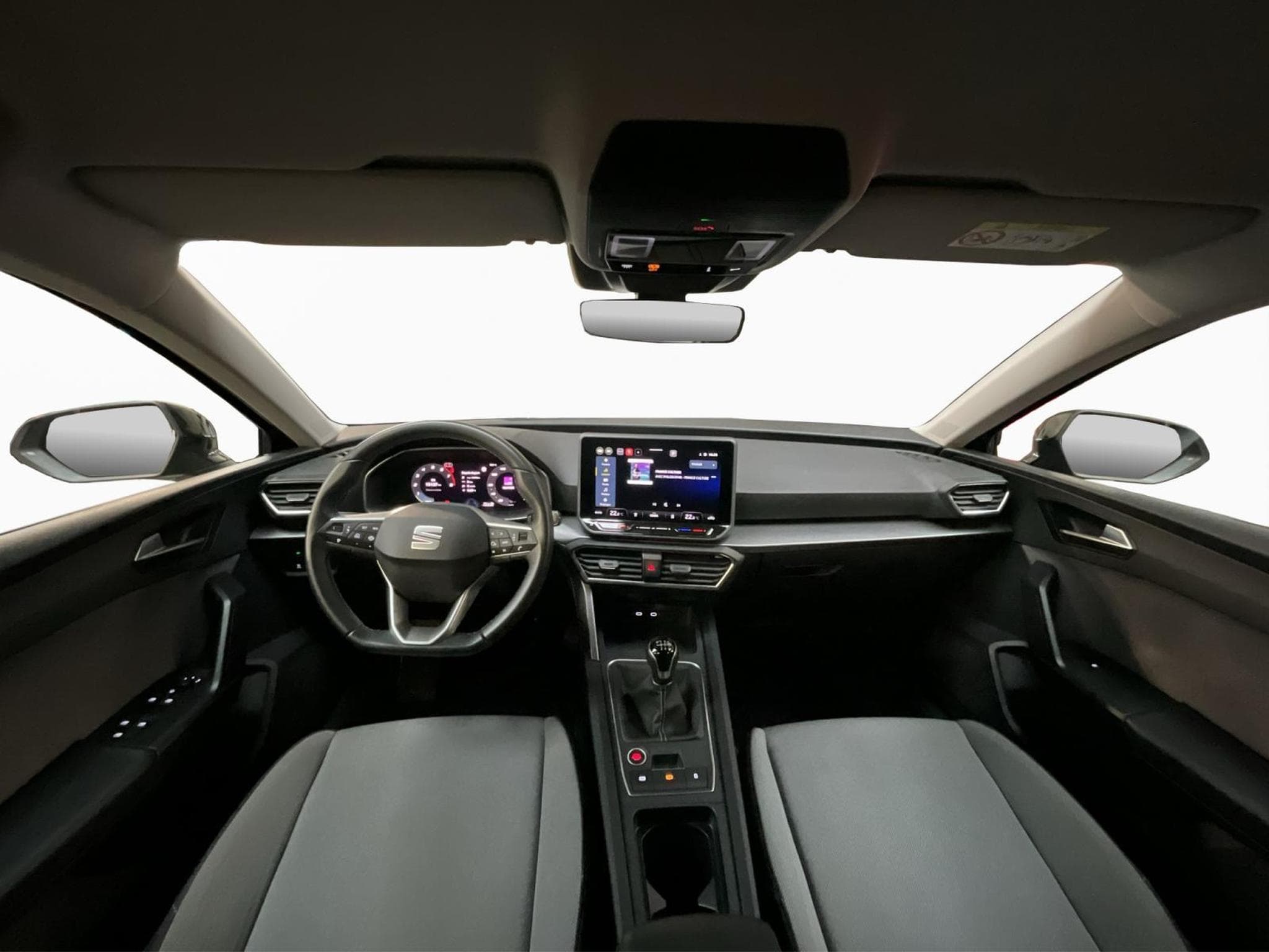 Seat Leon Style+BVM+P.Comfort+RearView+FullLink+P.Convenance (2025) - Photo 2