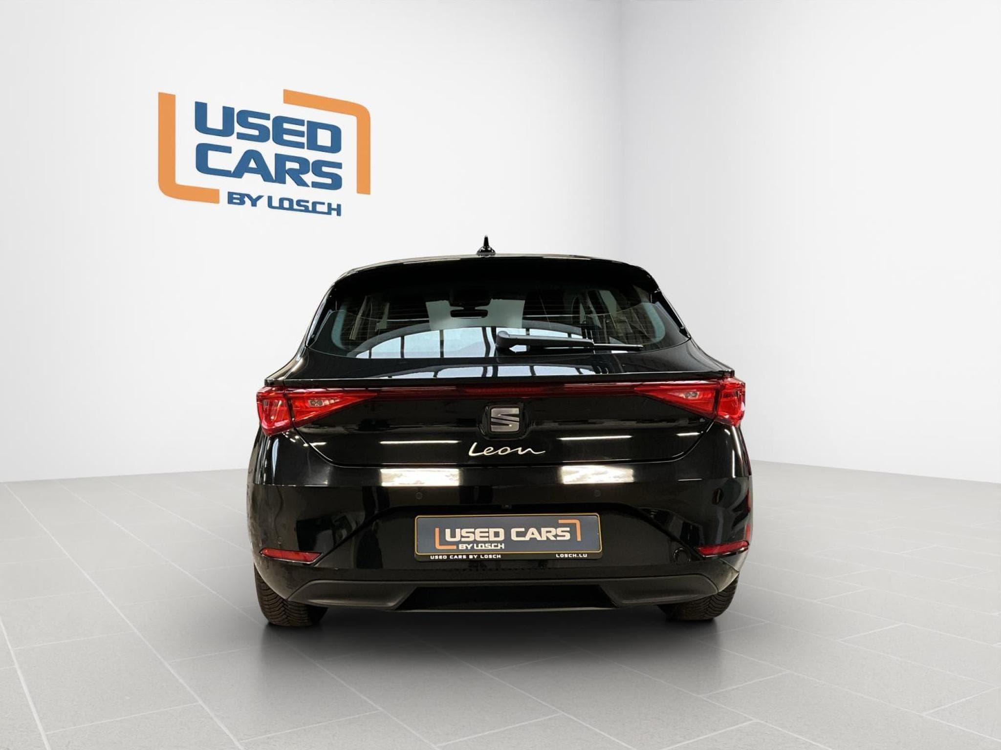 Seat Leon Style+BVM+P.Comfort+RearView+FullLink+P.Convenance (2025) - Photo 7