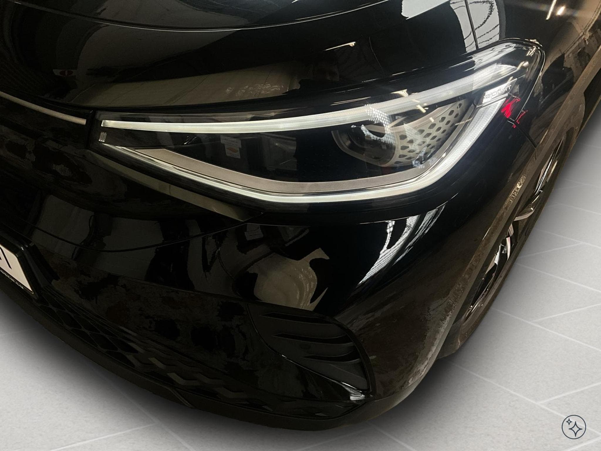 VW ID.4 77kWh+Pro-Perf.+P.Design-Plus+P.Confort-Plus+P.Ass.+AHK (2023) - Foto 9