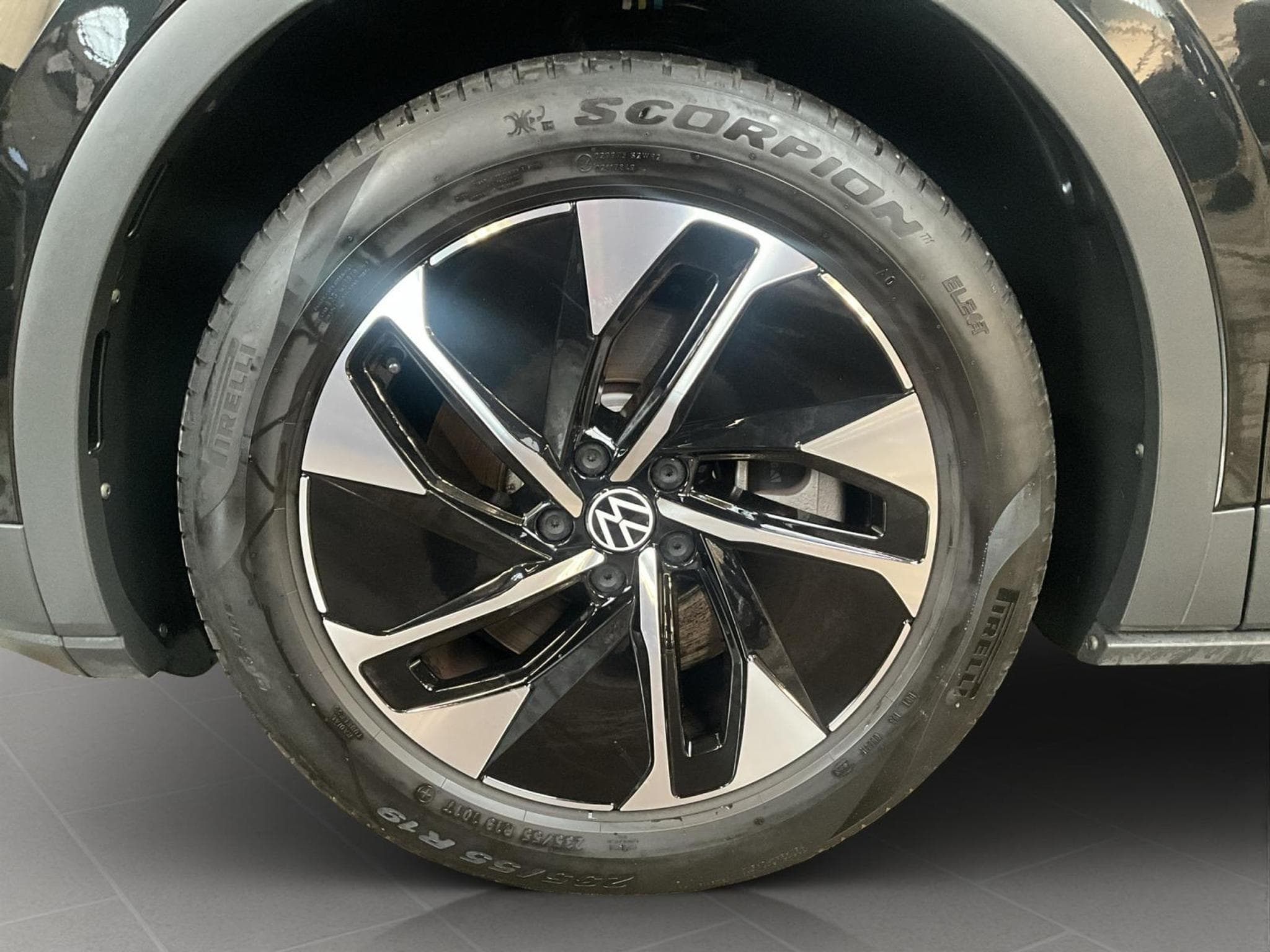 VW ID.4 77kWh+Pro-Perf.+P.Design-Plus+P.Confort-Plus+P.Ass.+AHK (2023) - Foto 8
