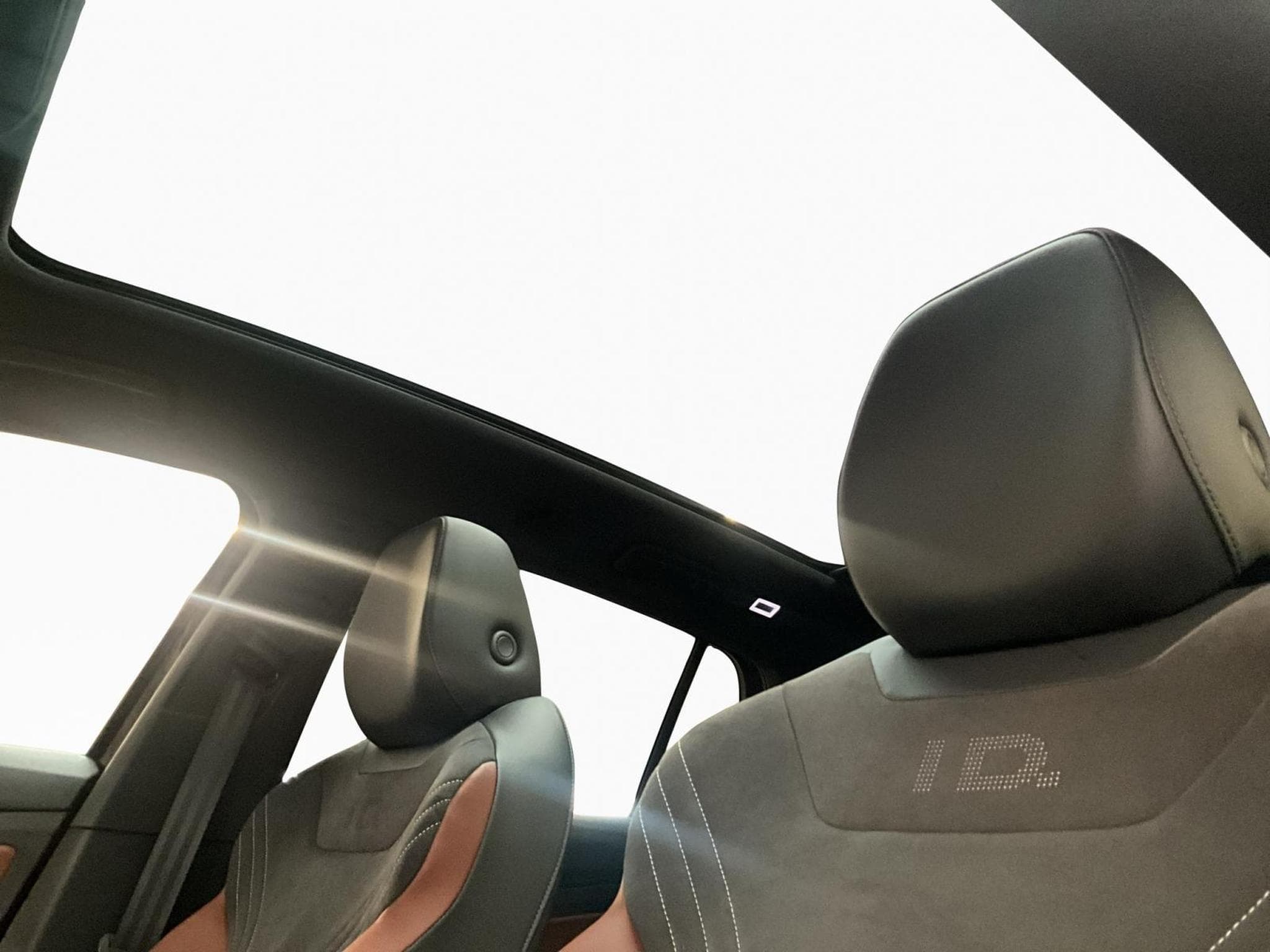 VW ID.4 77kWh+Pro-Perf.+P.Design-Plus+P.Confort-Plus+P.Ass.+AHK (2023) - Foto 18