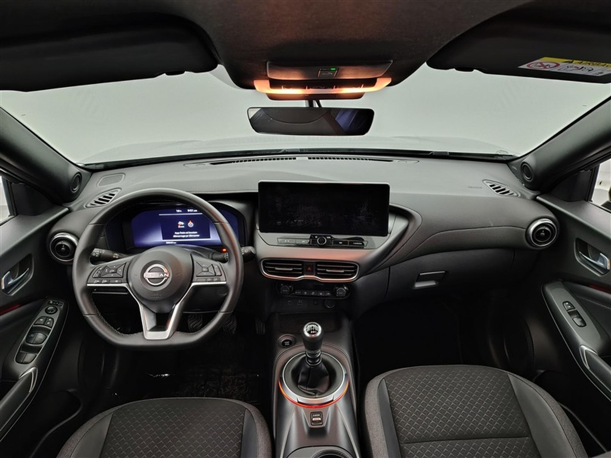 Nissan Juke 1.0 DIG-T 114cv N-Connecta NAVI / CARPLAY / PDC / ALU (2024) - Photo 8
