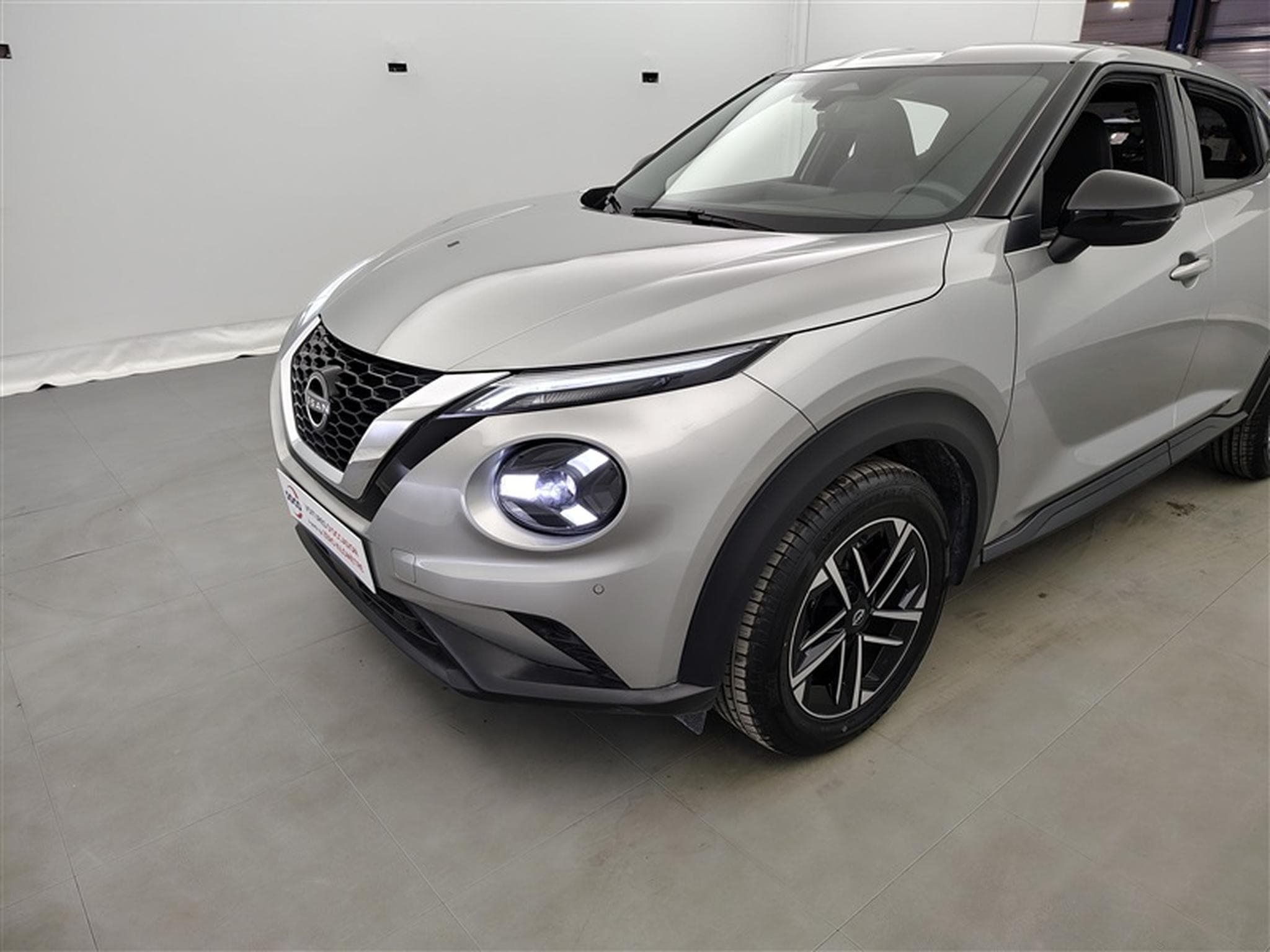 Nissan Juke 1.0 DIG-T 114cv N-Connecta NAVI / CARPLAY / PDC / ALU (2024) - Photo 15