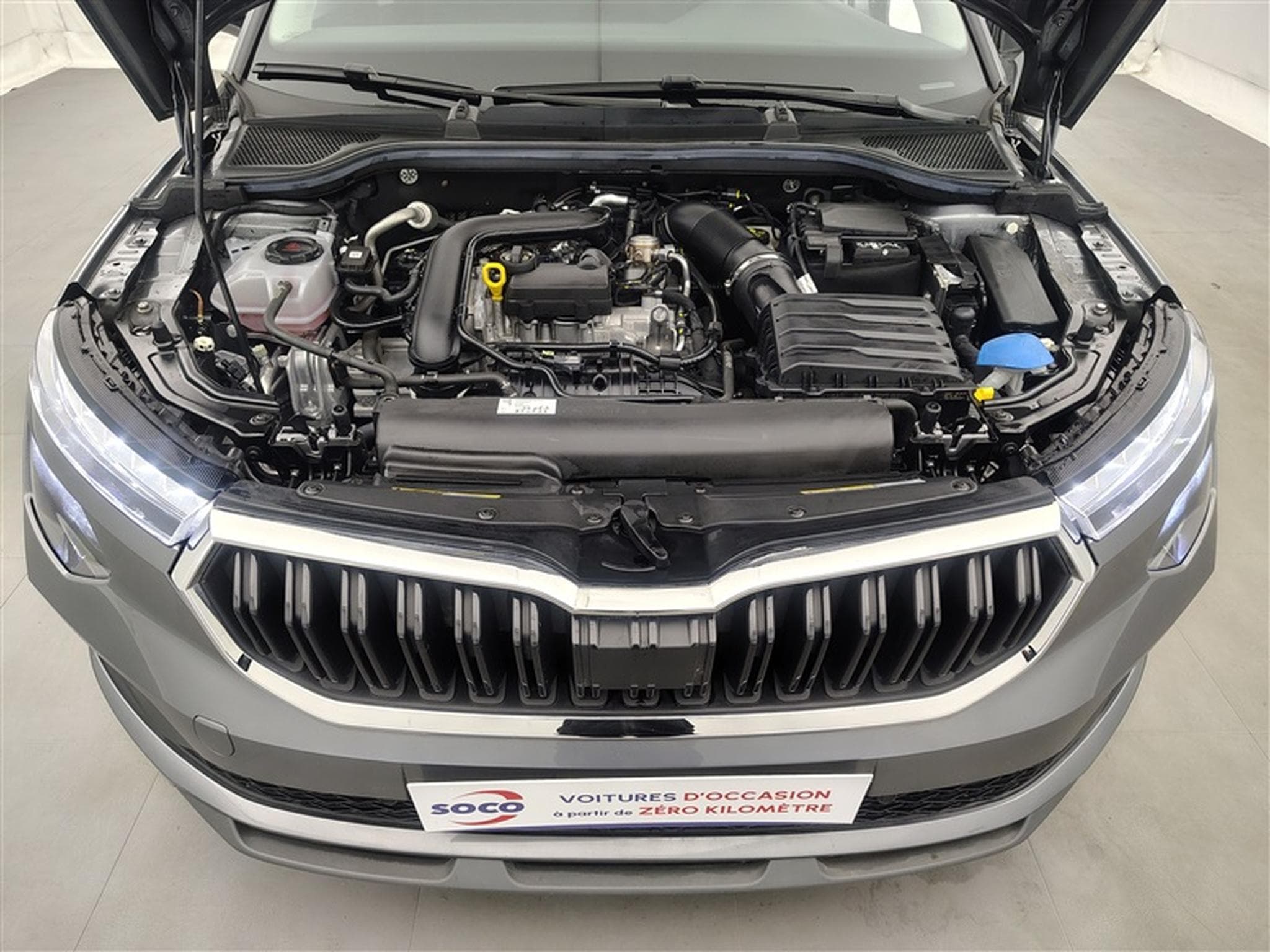 Skoda Kamiq 1.0 TSI 115Cv Selection CARPLAY / CAMERA / ALU / PDC (2025) - Photo 19