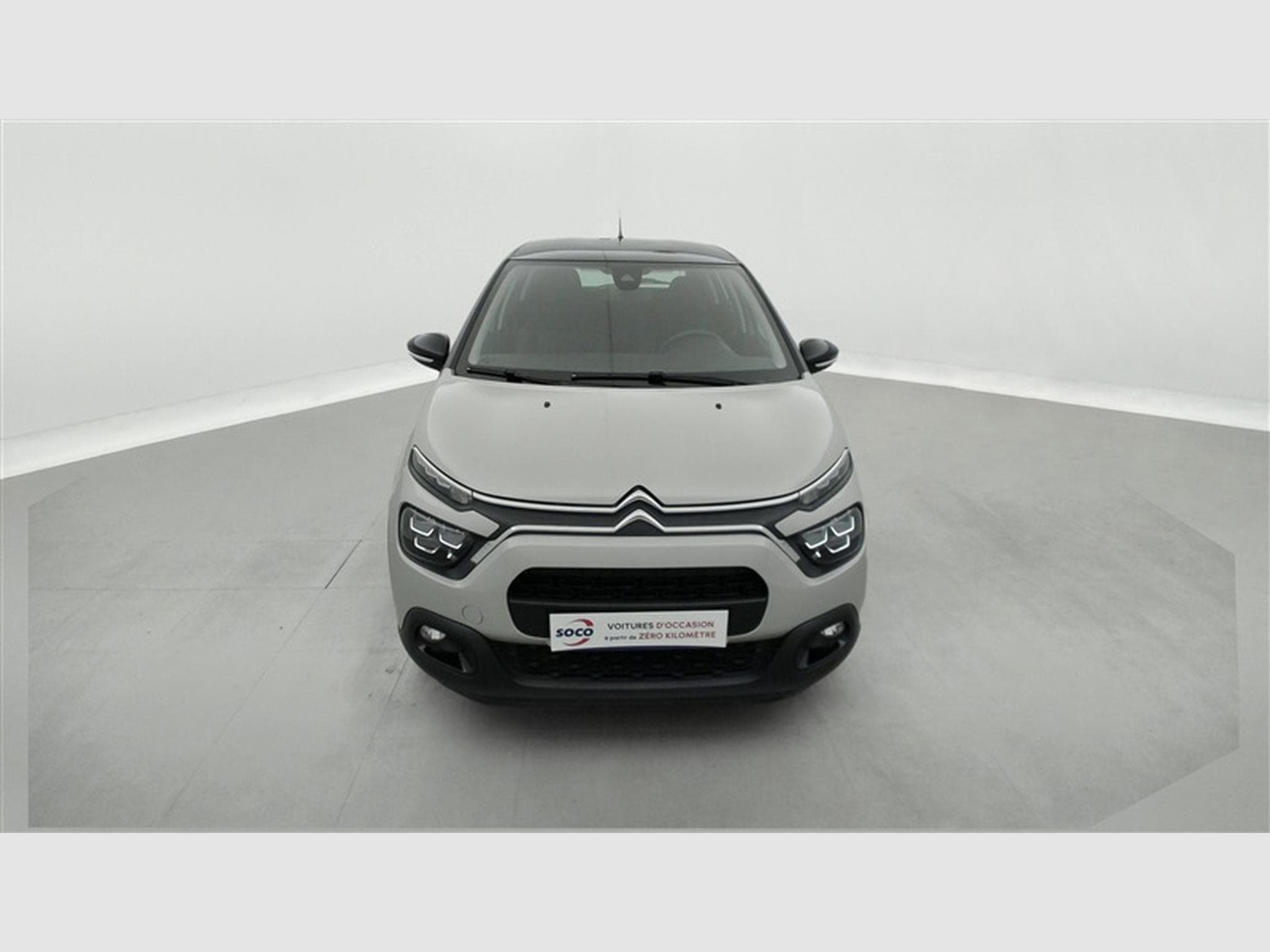 Citroen C3 1.2i PureTech Shine CARPLAY / FULL LED (2022) - Photo 4