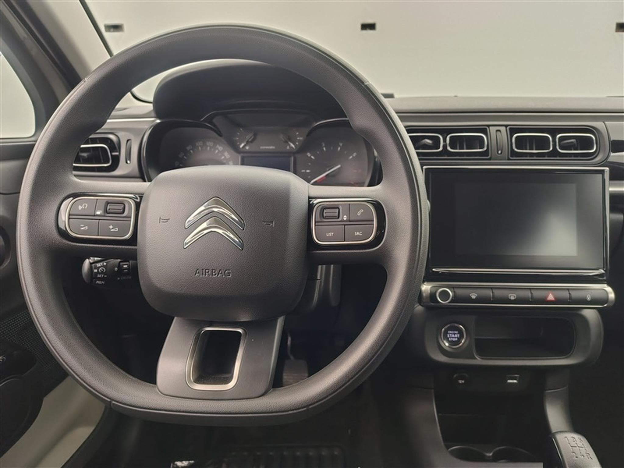 Citroen C3 1.2i PureTech Shine CARPLAY / FULL LED (2022) - Photo 9