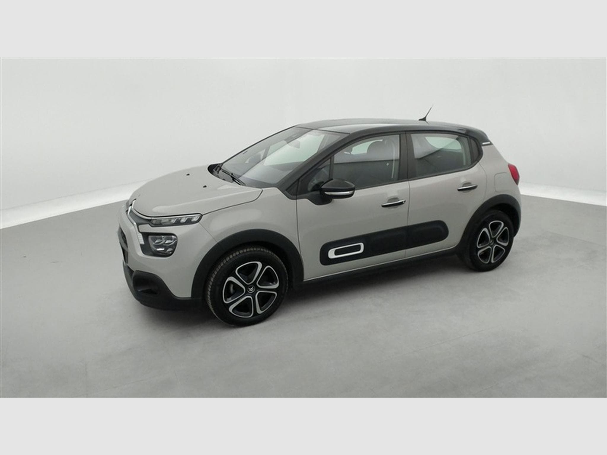 Citroen C3 1.2i PureTech Shine CARPLAY / FULL LED (2022) - Photo 20