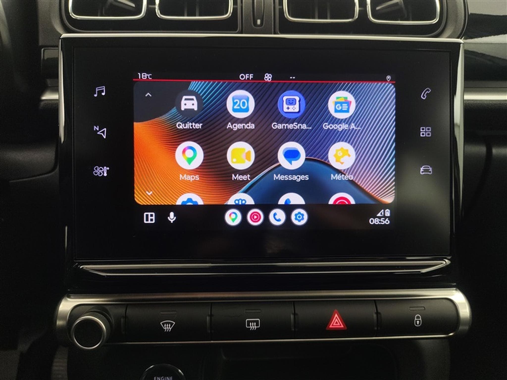 Citroen C3 1.2i PureTech Shine CARPLAY / FULL LED (2022) - Photo 19