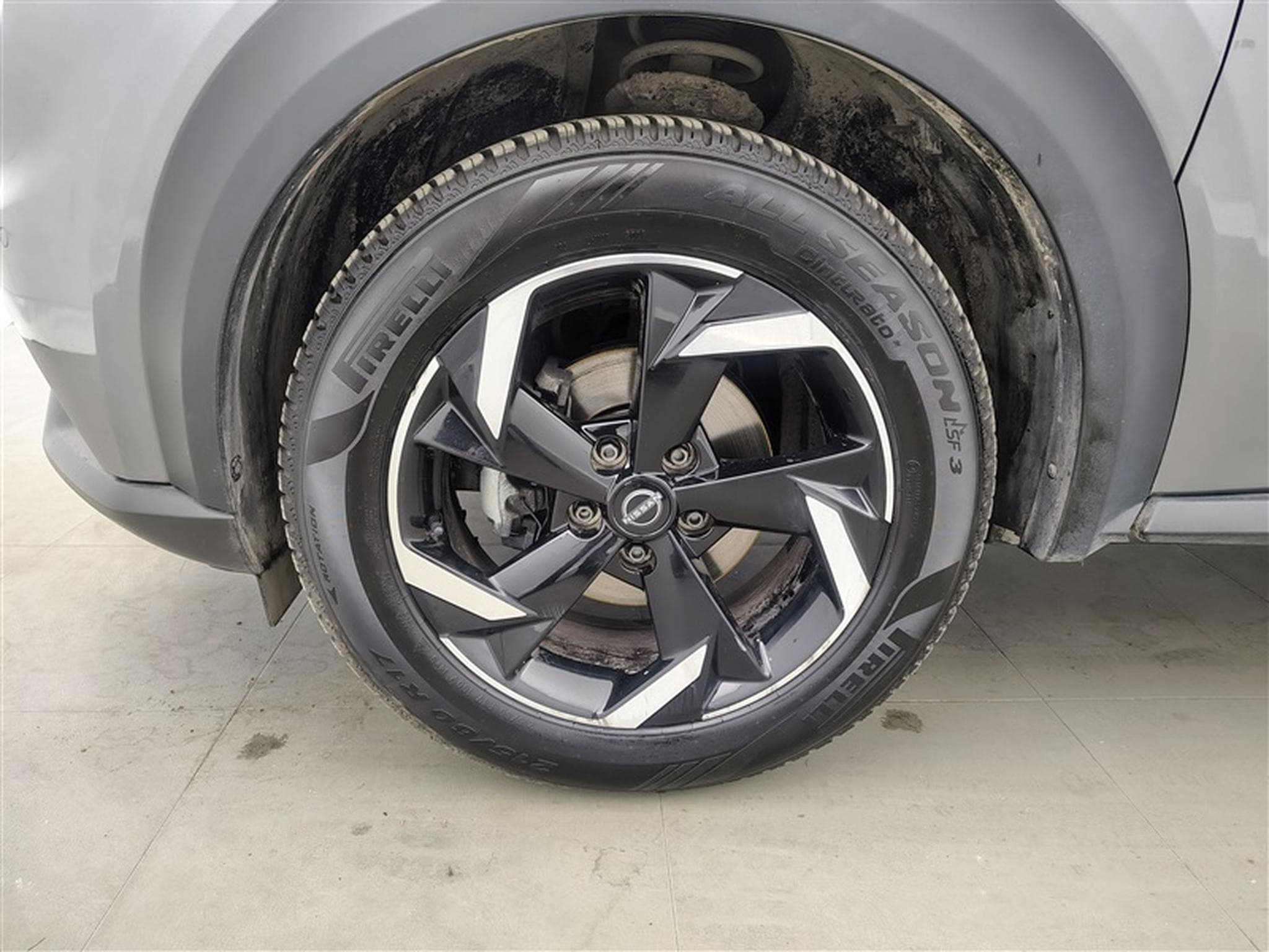 Nissan Juke 1.0 DIG-T 2WD Park & Ride DCT/S-CUIR/NAVI/FULL LED/JA17 (2023) - Photo 6