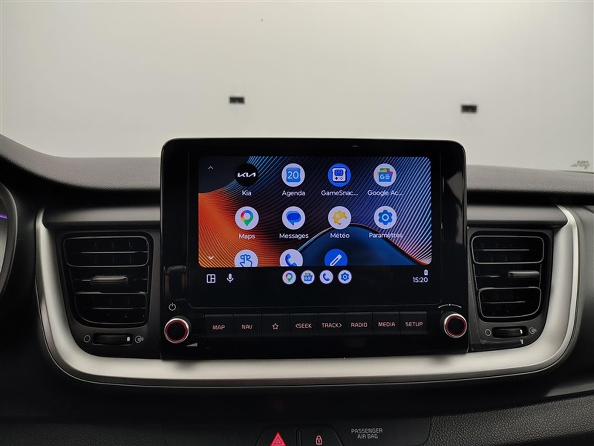 Kia Stonic Stonic 1.0 T Pulse ISG DCT (2024) - Foto 19