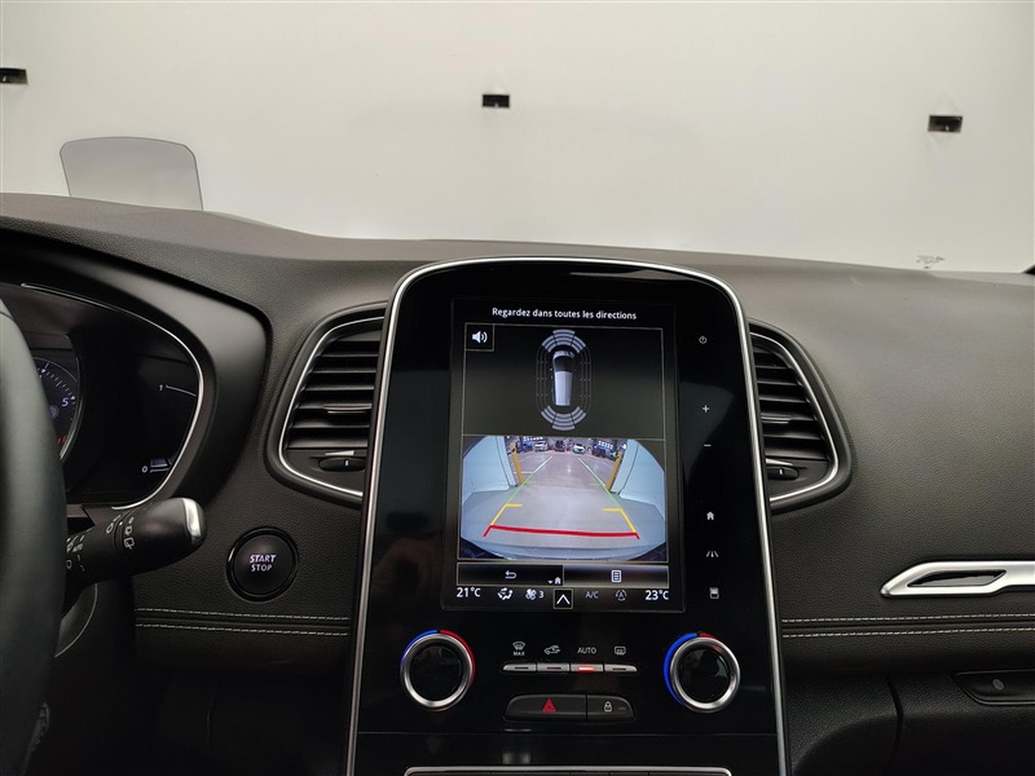 Renault Scenic Grand Scénic 1.33 TCe Techno EDC GPF 7pl (2023) - Foto 18