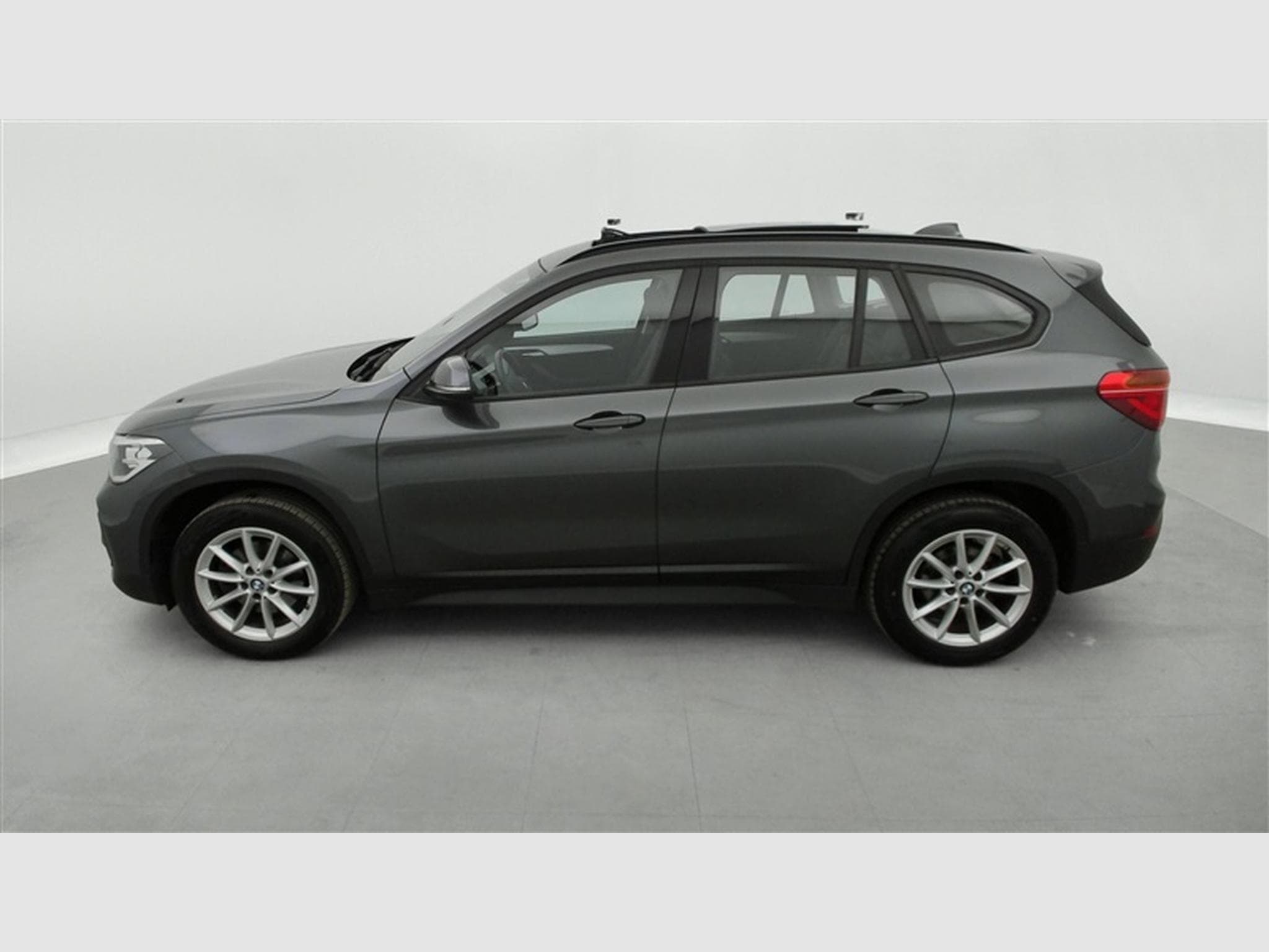 BMW X1 2.0 d sDrive18 CUIR/NAVI/TO PANO/JA17/PDC AV AR/CAMERA (2022) - Foto 3