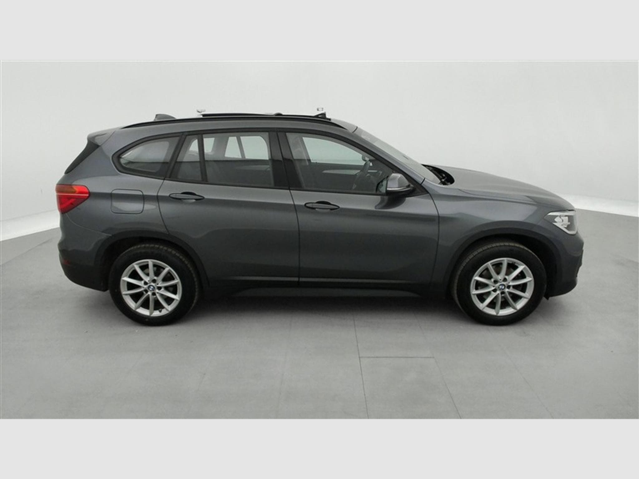 BMW X1 2.0 d sDrive18 CUIR/NAVI/TO PANO/JA17/PDC AV AR/CAMERA (2022) - Foto 25