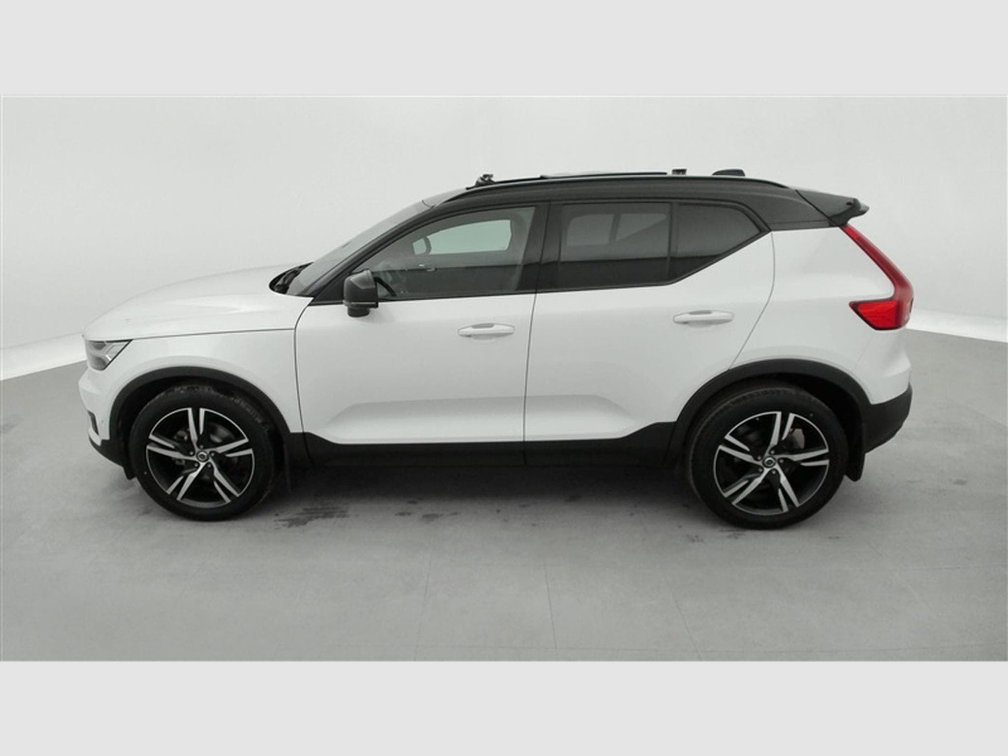 Volvo XC40 1.5 T3 R-Design (2021) - Photo 3