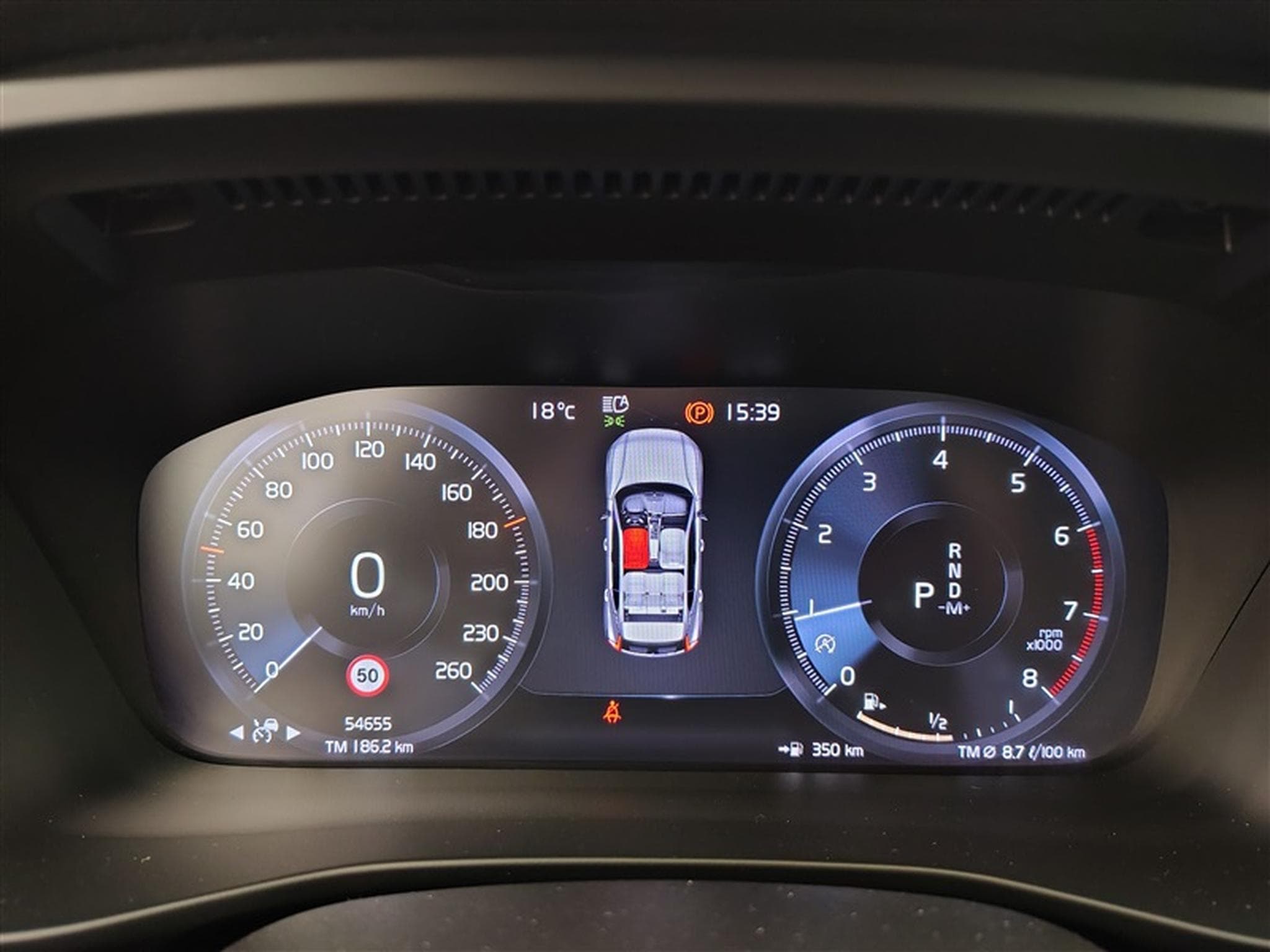 Volvo XC40 1.5 T3 R-Design (2021) - Photo 10