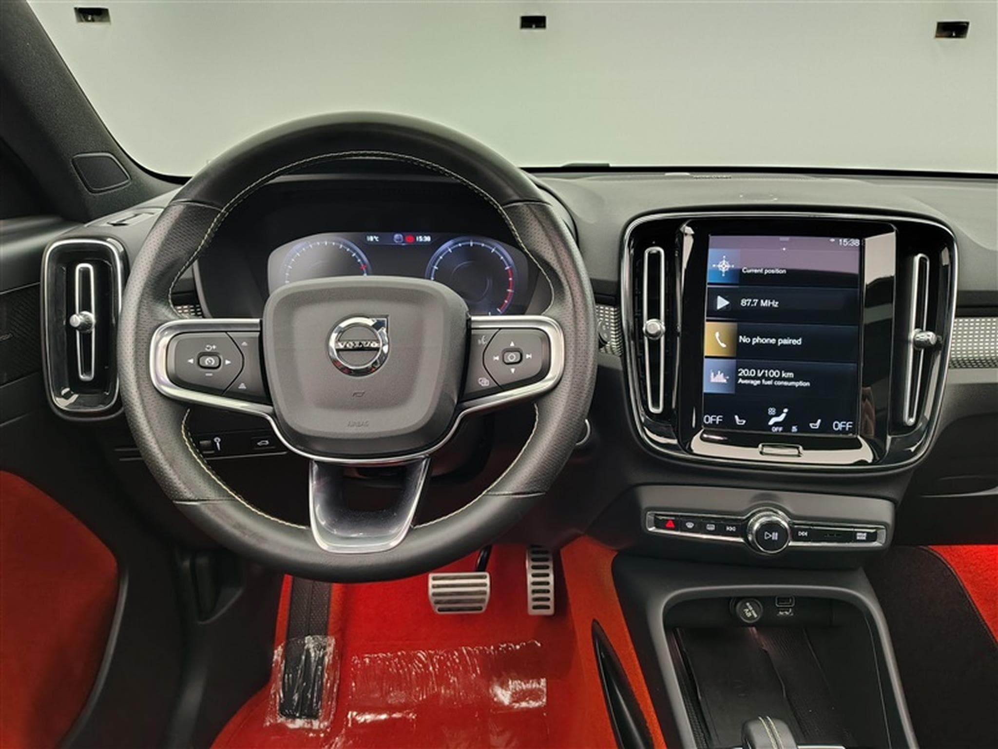 Volvo XC40 1.5 T3 R-Design (2021) - Photo 9