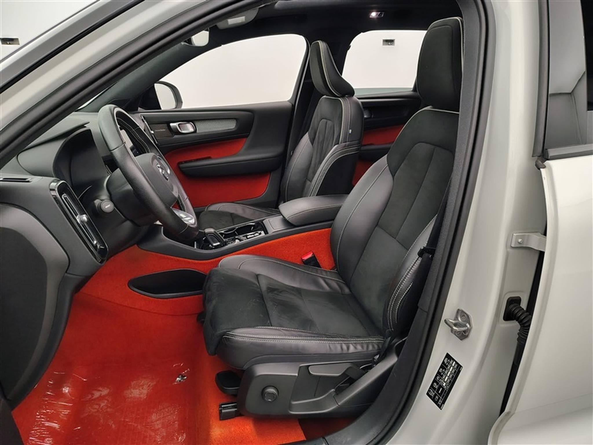 Volvo XC40 1.5 T3 R-Design (2021) - Photo 7
