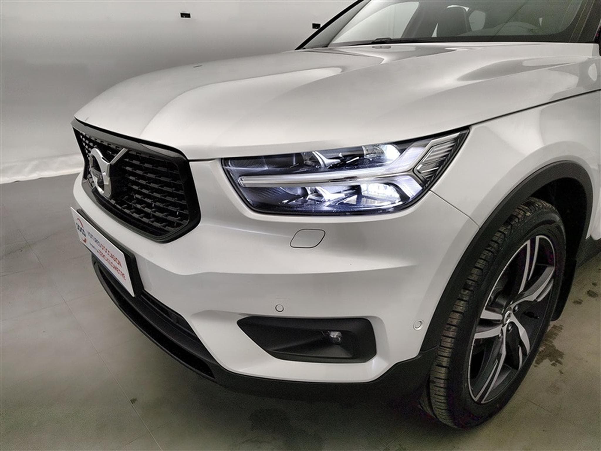Volvo XC40 1.5 T3 R-Design (2021) - Photo 15