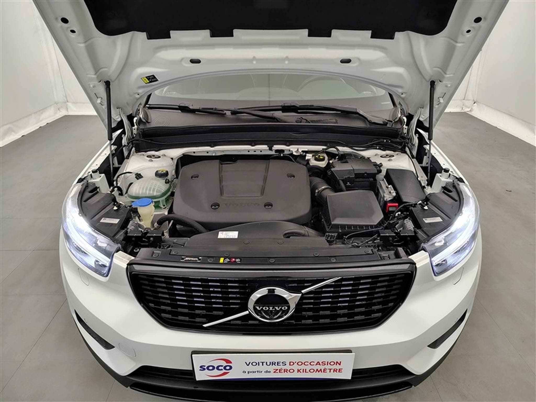 Volvo XC40 1.5 T3 R-Design (2021) - Photo 21