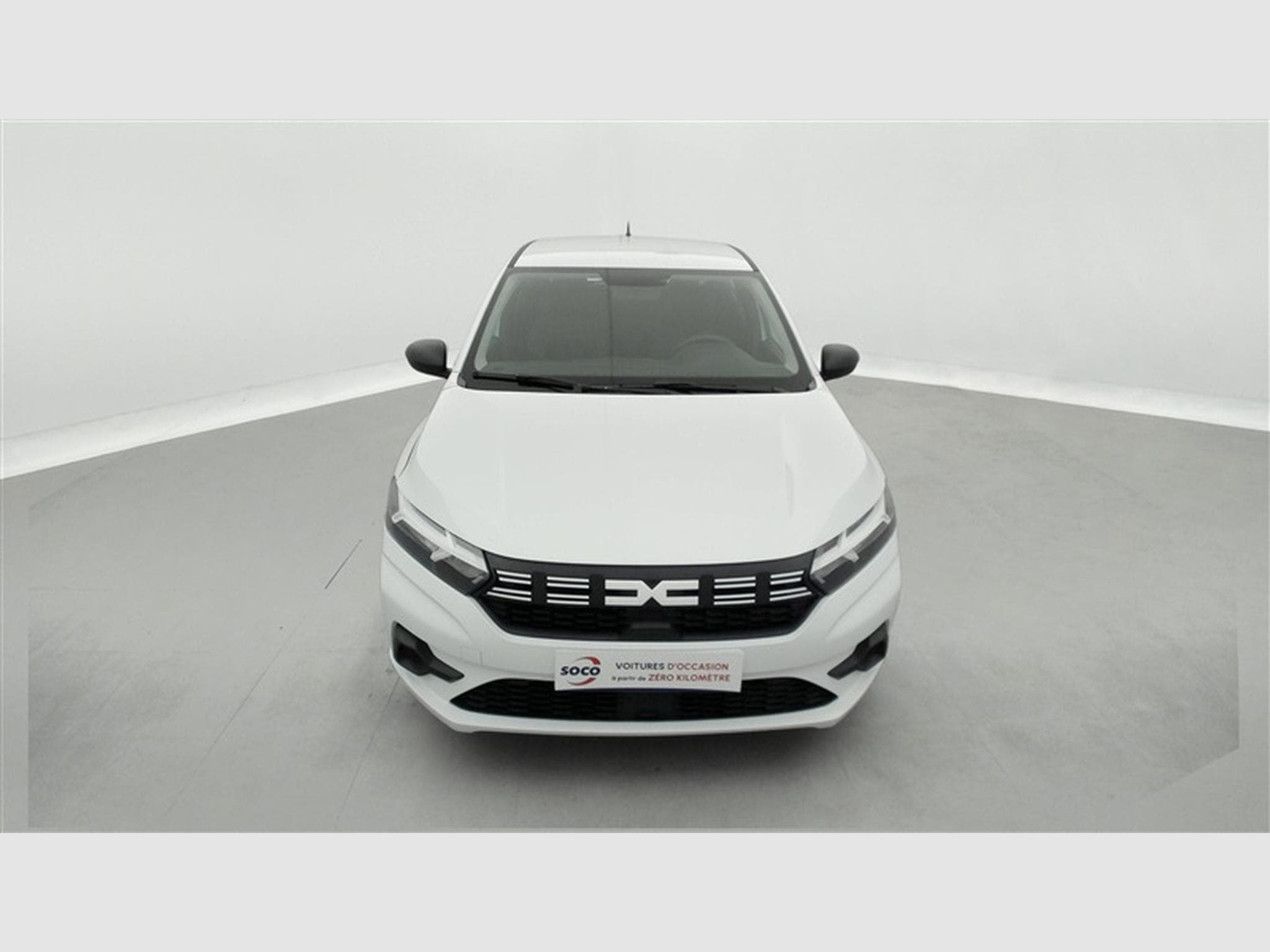 Dacia Sandero 1.0 TCe 90cv Essential (2023) - Photo 4