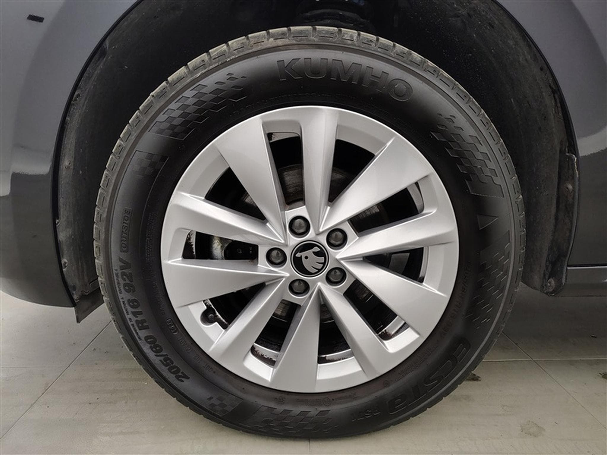 Skoda Kamiq 1.0 TSI 115Cv Selection CARPLAY / CAMERA / ALU / PDC (2025) - Photo 6