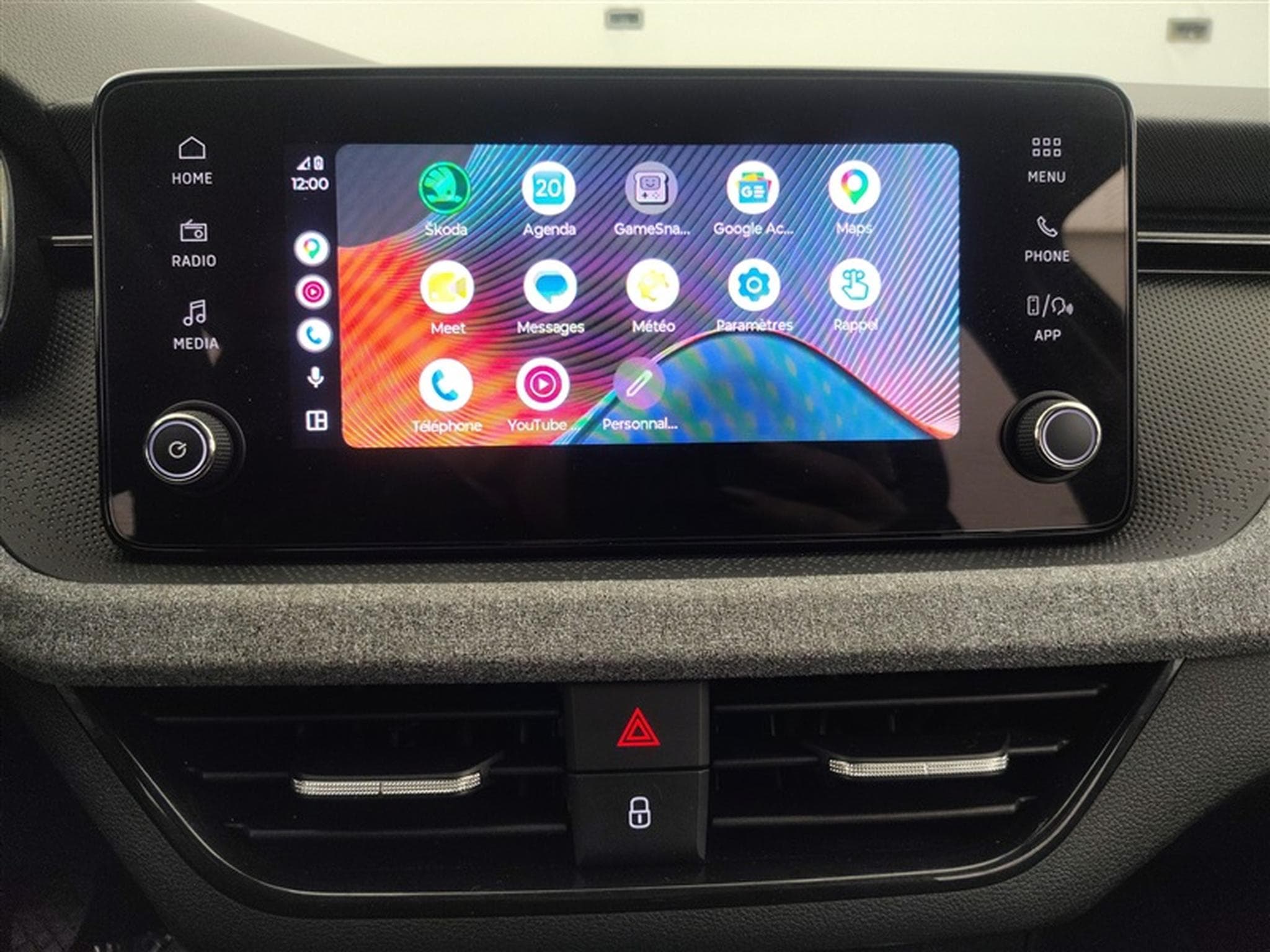 Skoda Kamiq 1.0 TSI 115Cv Selection CARPLAY / CAMERA / ALU / PDC (2025) - Photo 20