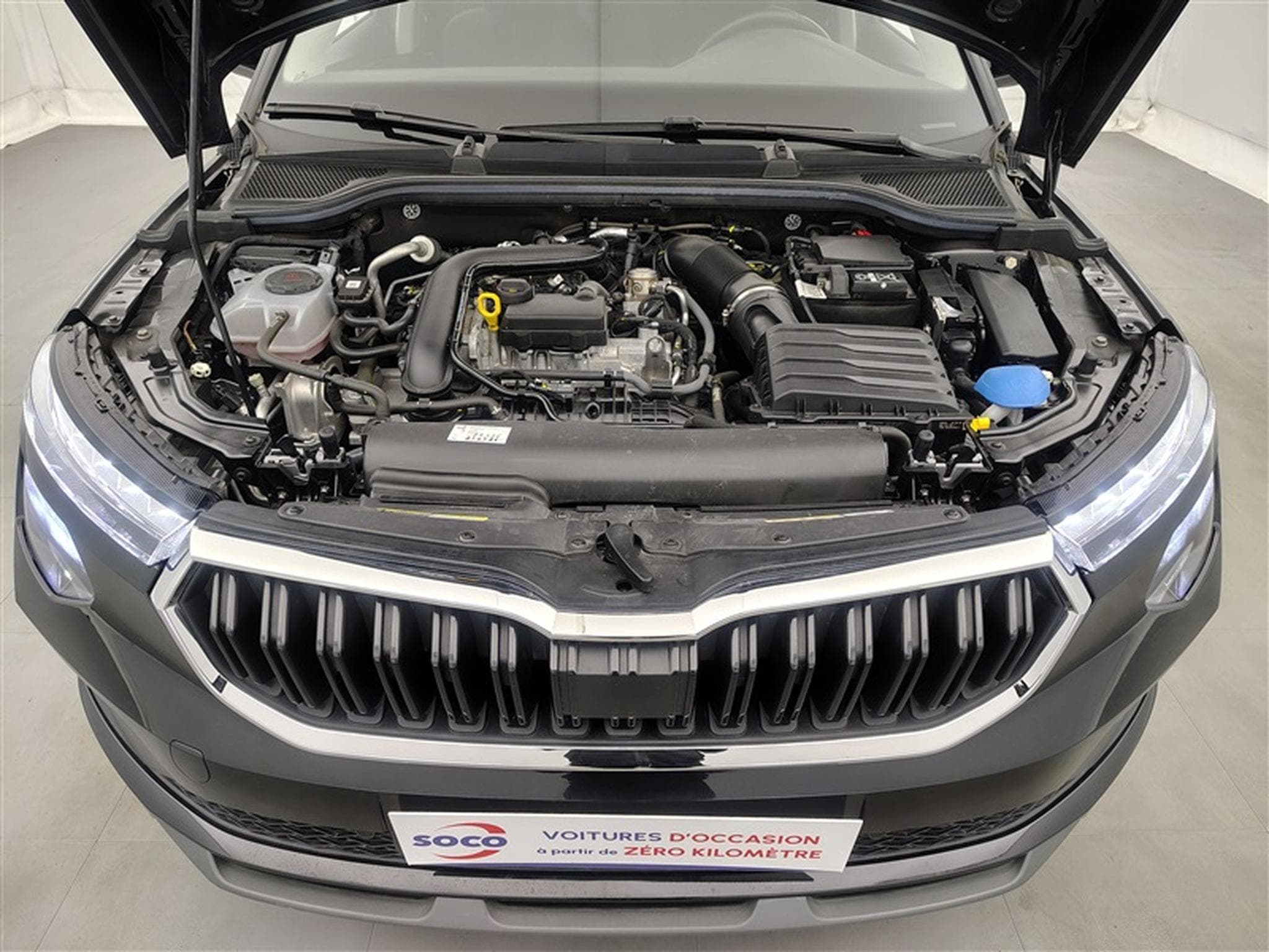 Skoda Kamiq 1.0 TSI 115Cv Selection CARPLAY / CAMERA / ALU / PDC (2025) - Photo 19
