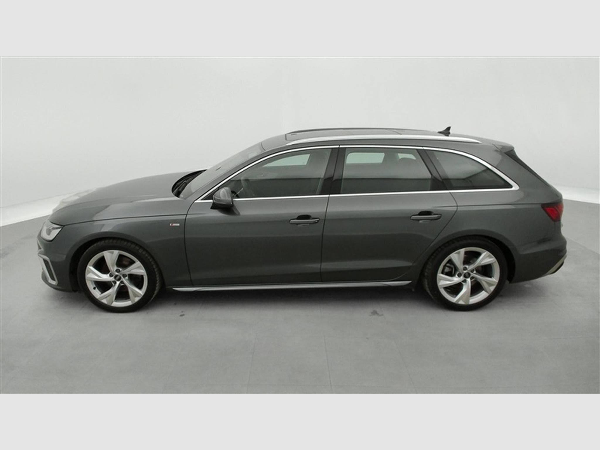 Audi A4 35 TFSi S-Line S tronic PANO/CARPLAY/CAM/Sieges Ch (2023) - Photo 3