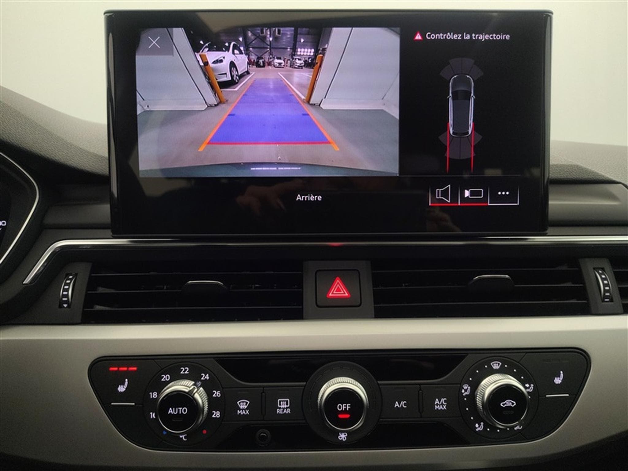 Audi A4 35 TFSi S-Line S tronic PANO/CARPLAY/CAM/Sieges Ch (2023) - Photo 18