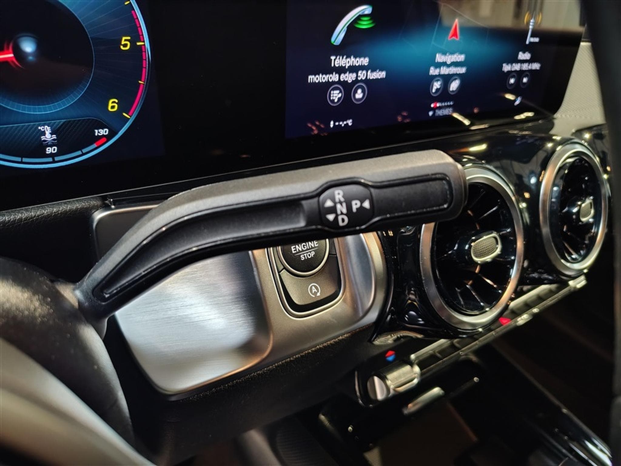 Mercedes GLB 180 180d Business Solution S-CUIR/NAVI/TO PANO/FULL LED/JA17 (2023) - Photo 12
