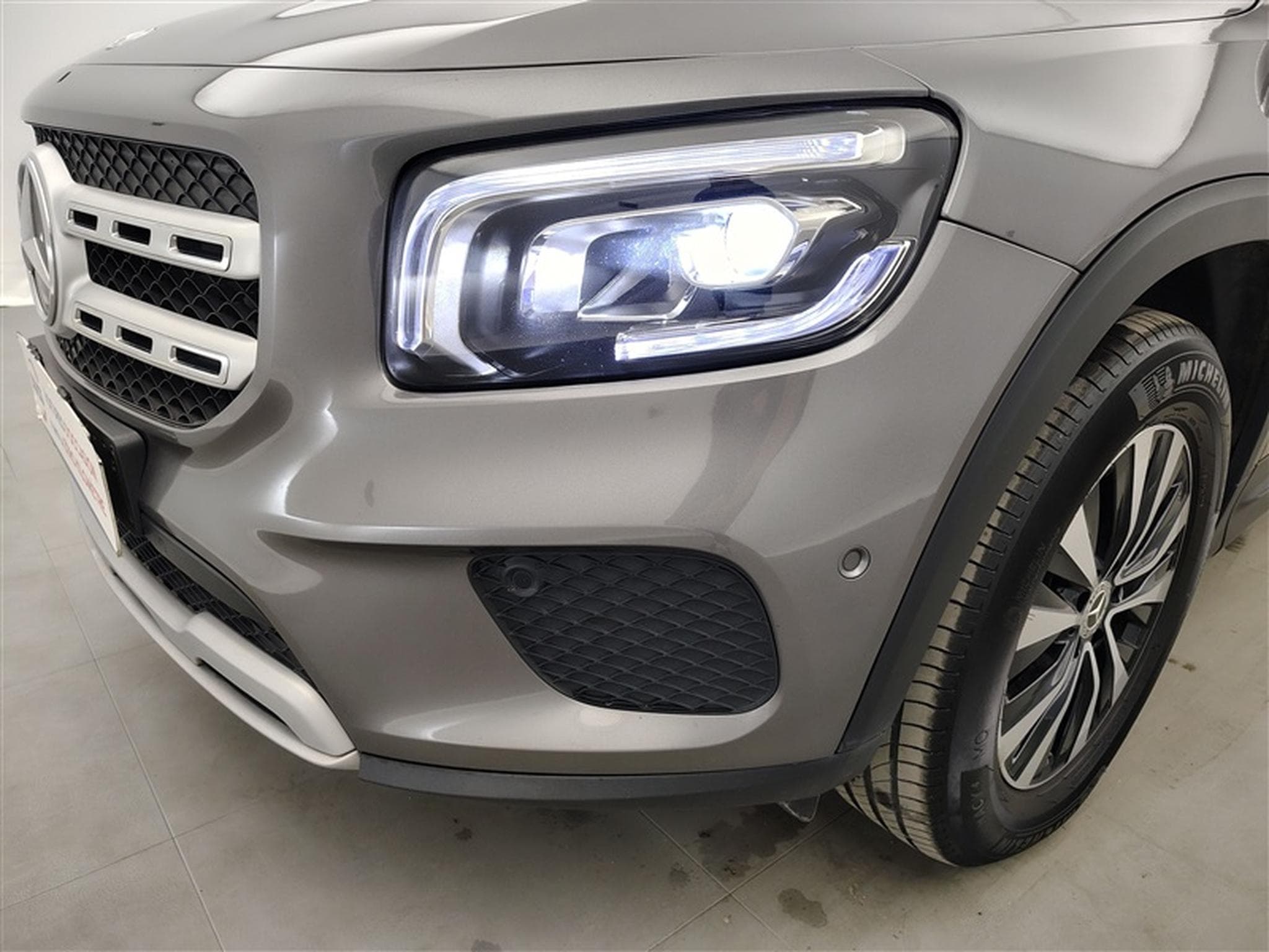 Mercedes GLB 180 180d Business Solution S-CUIR/NAVI/TO PANO/FULL LED/JA17 (2023) - Photo 15
