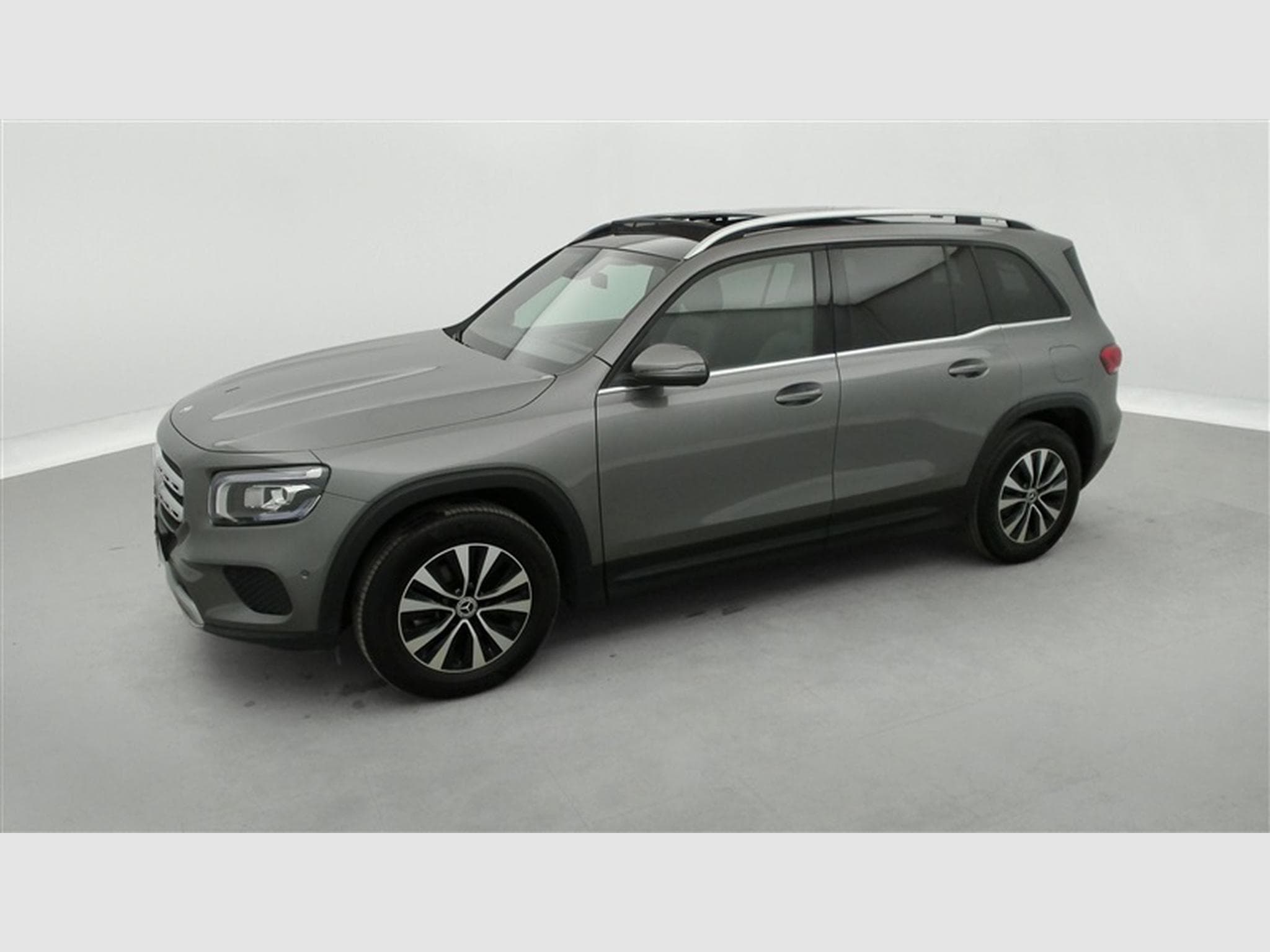 Mercedes GLB 180 180d Business Solution S-CUIR/NAVI/TO PANO/FULL LED/JA17 (2023) - Photo 22