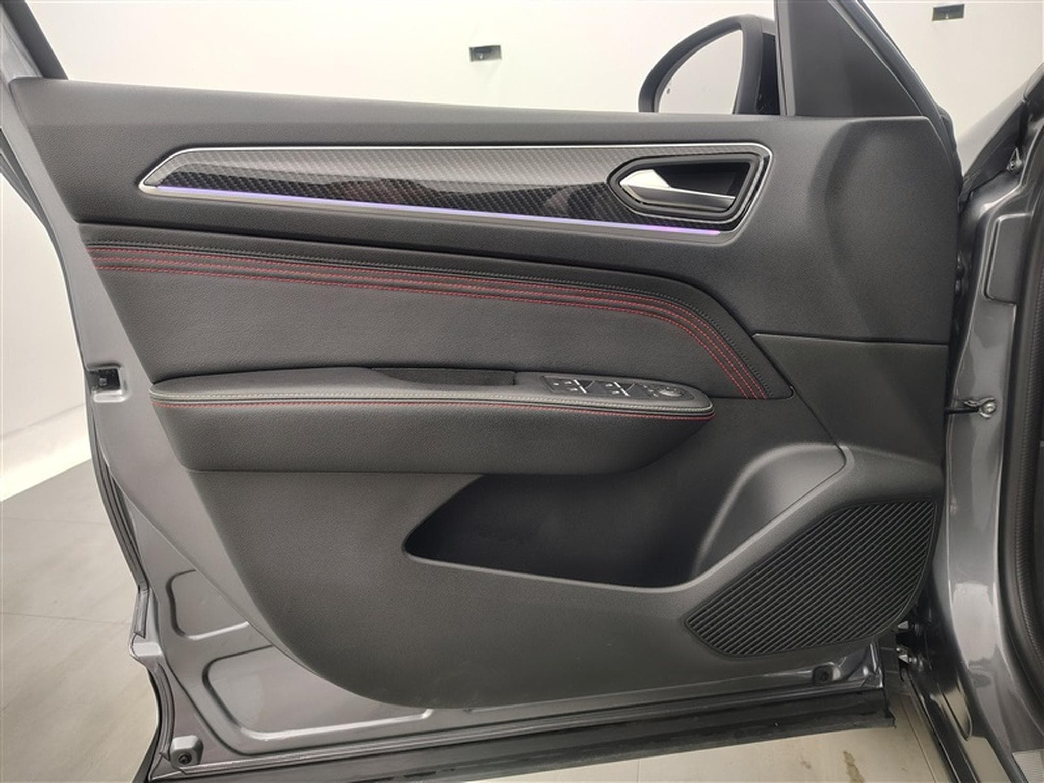 Renault Arkana 1.3 TCe R.S.Line GPF EDC (2023) - Photo 17