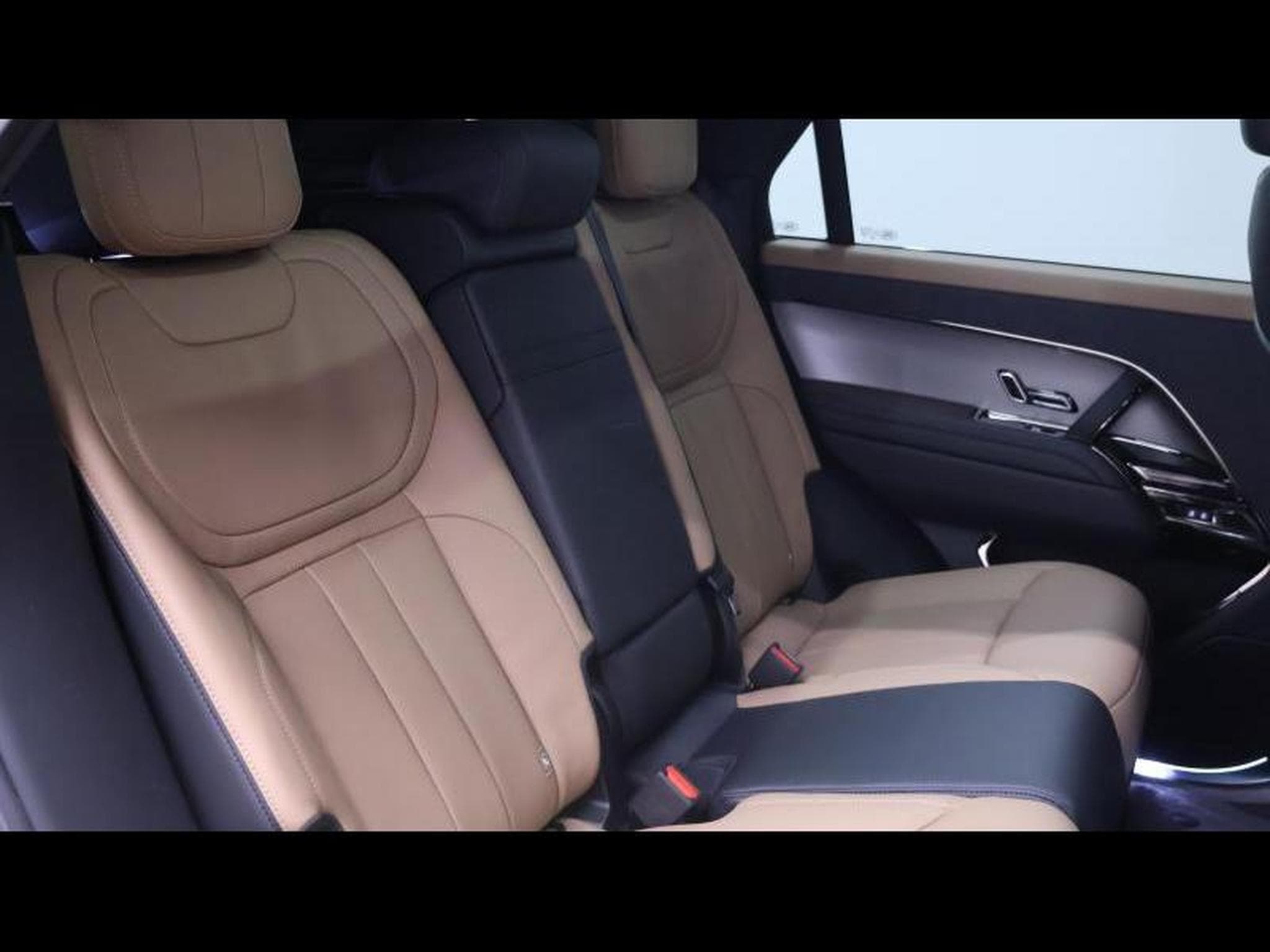 Land-Rover Range Rover Sport P460e Dynmic SE AWD Auto (2026) - Photo 15
