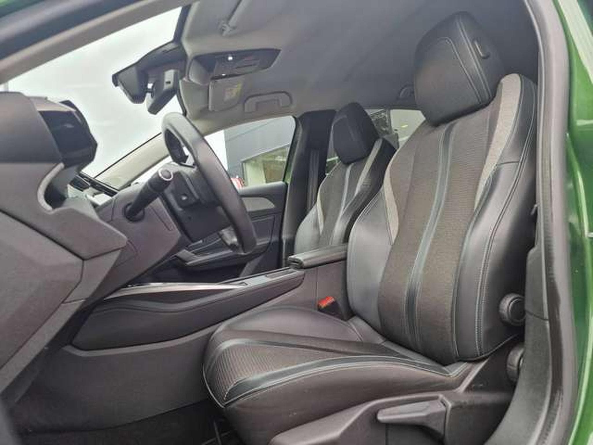 Peugeot 308 Allure Pack (2022) - Photo 9