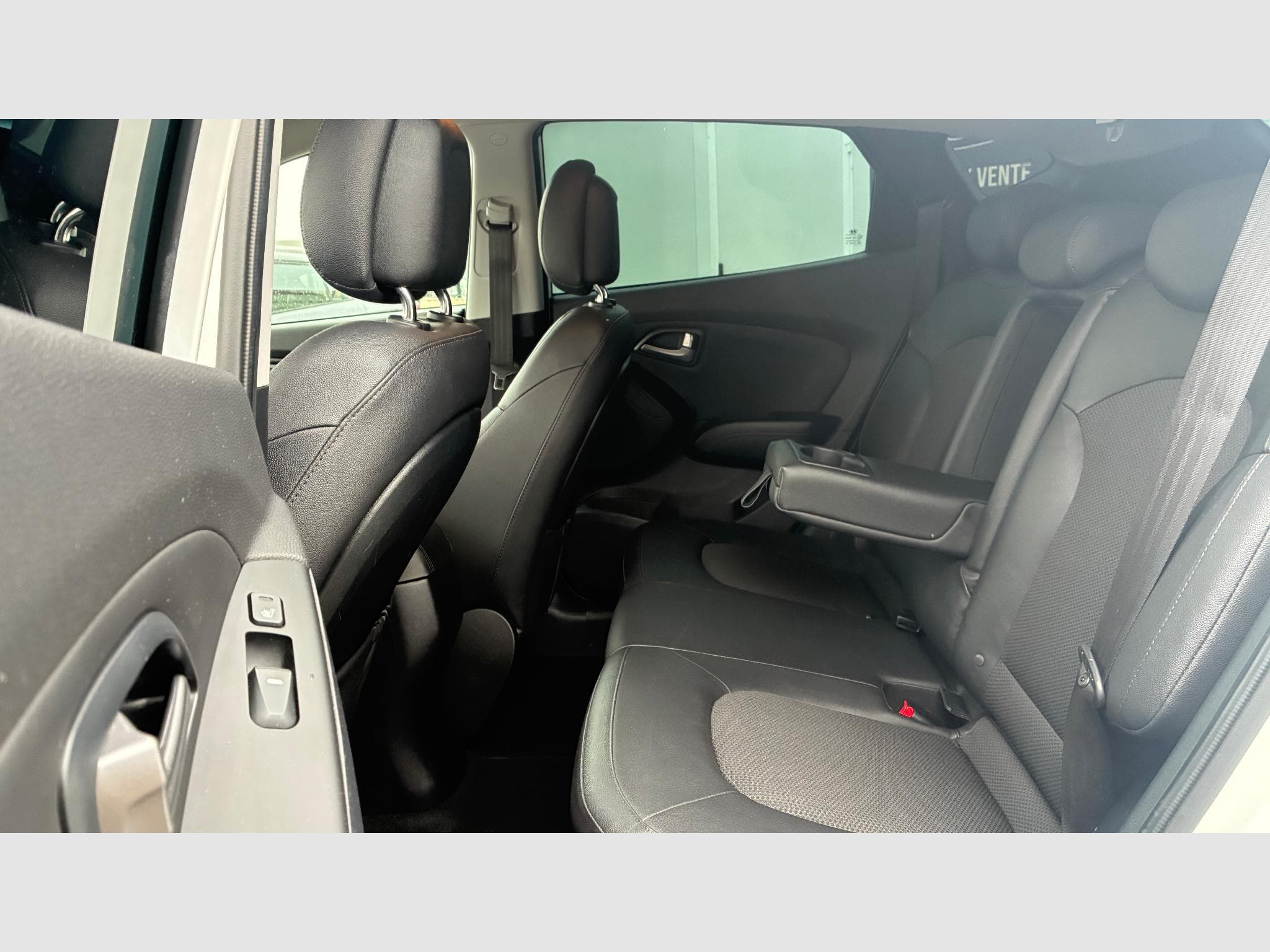 Hyundai ix35 2.0 CRDI 136 Ch 4WD PREMIUM (2015) - Photo 11