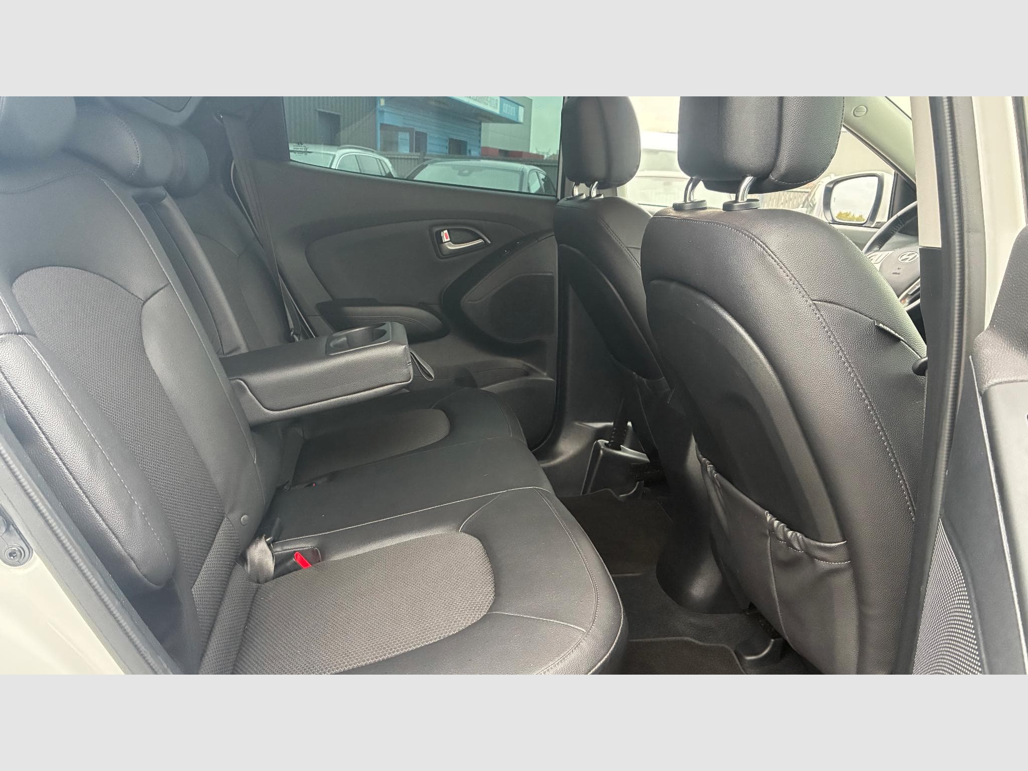 Hyundai ix35 2.0 CRDI 136 Ch 4WD PREMIUM (2015) - Photo 12