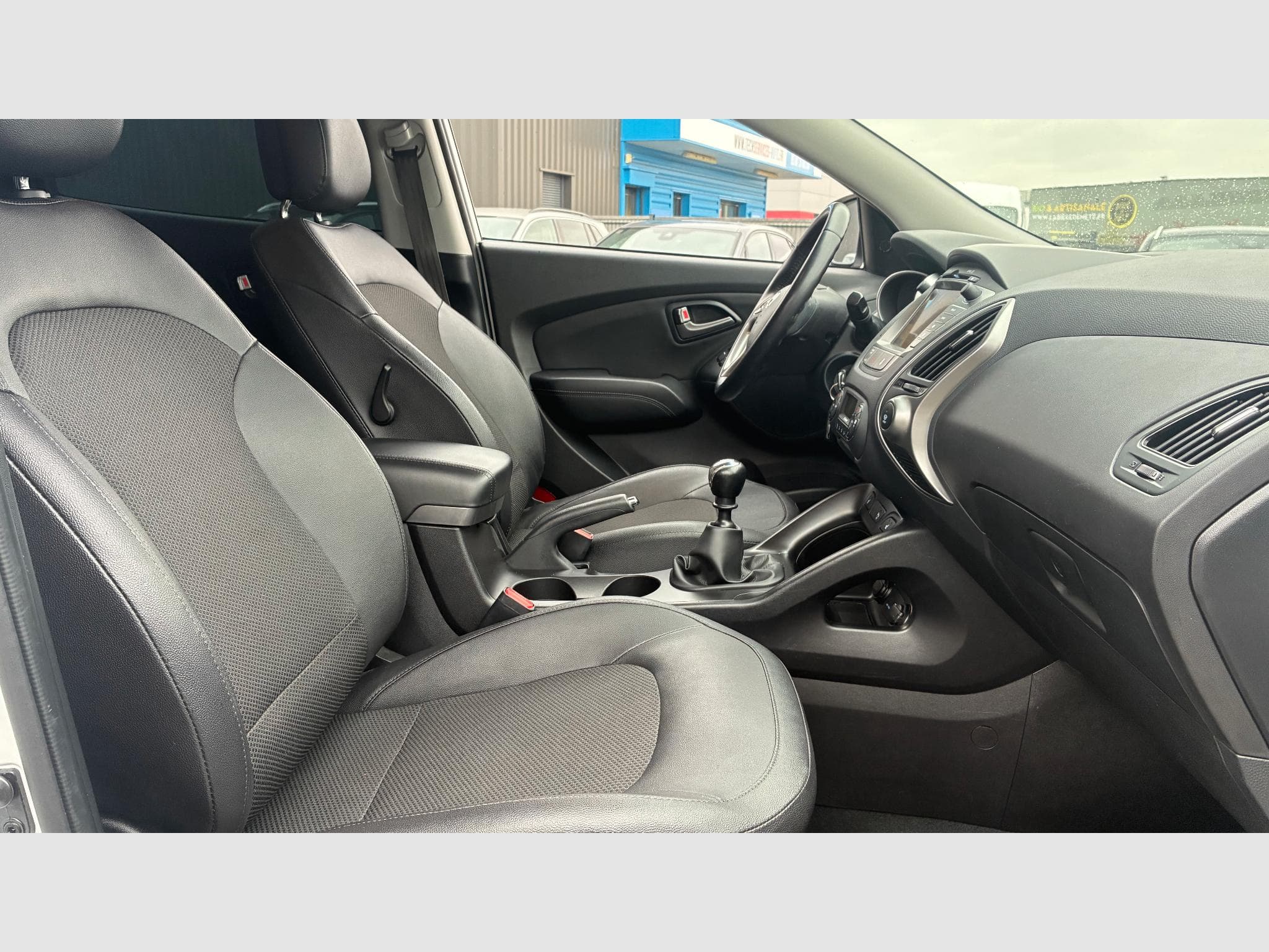 Hyundai ix35 2.0 CRDI 136 Ch 4WD PREMIUM (2015) - Photo 13