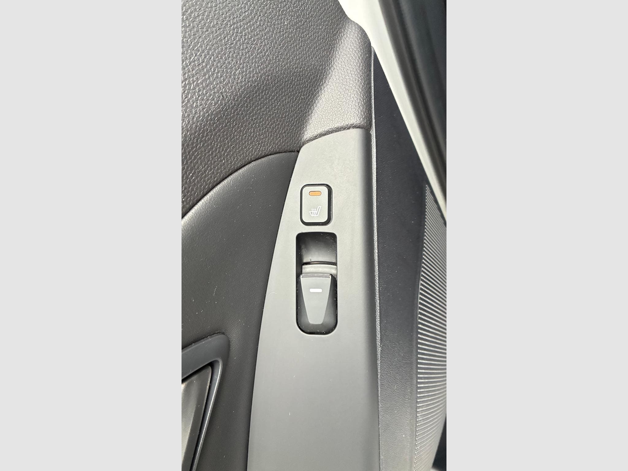 Hyundai ix35 2.0 CRDI 136 Ch 4WD PREMIUM (2015) - Photo 16